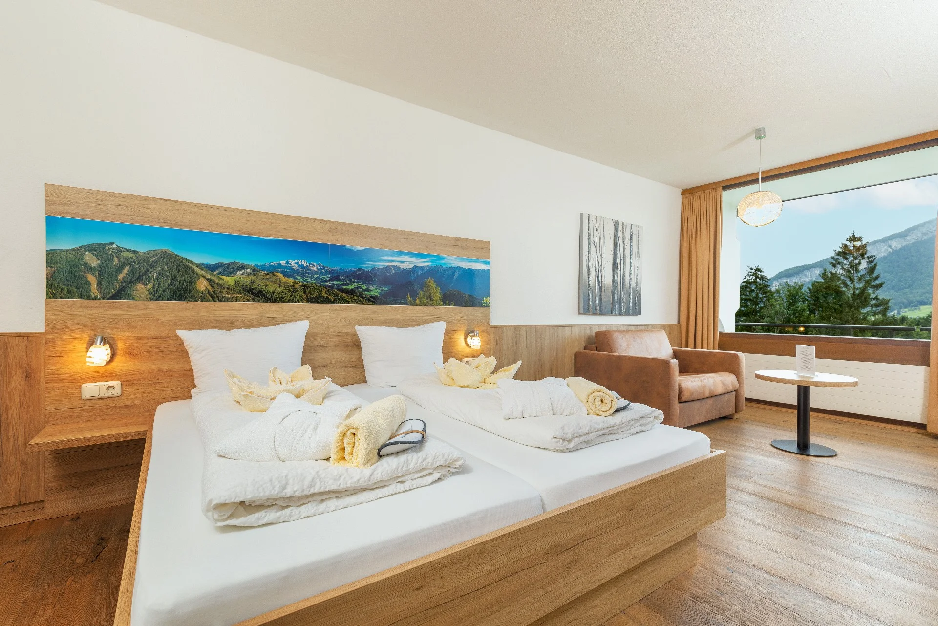 Rakouské Alpy: hotel s výhledem na oblast Dachstein, snídaně i wellness