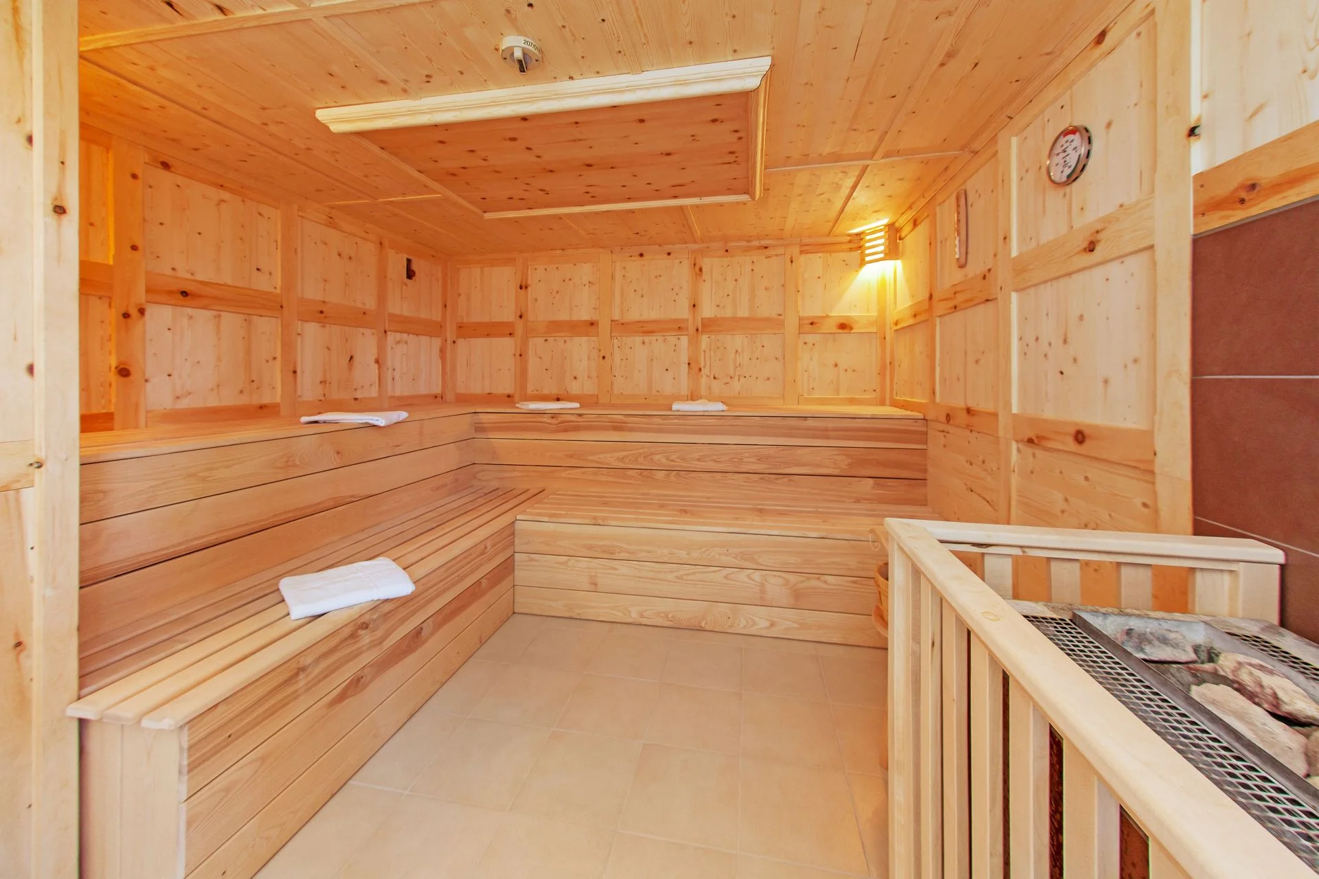 Rakouské Alpy: hotel s výhledem na oblast Dachstein, snídaně i wellness