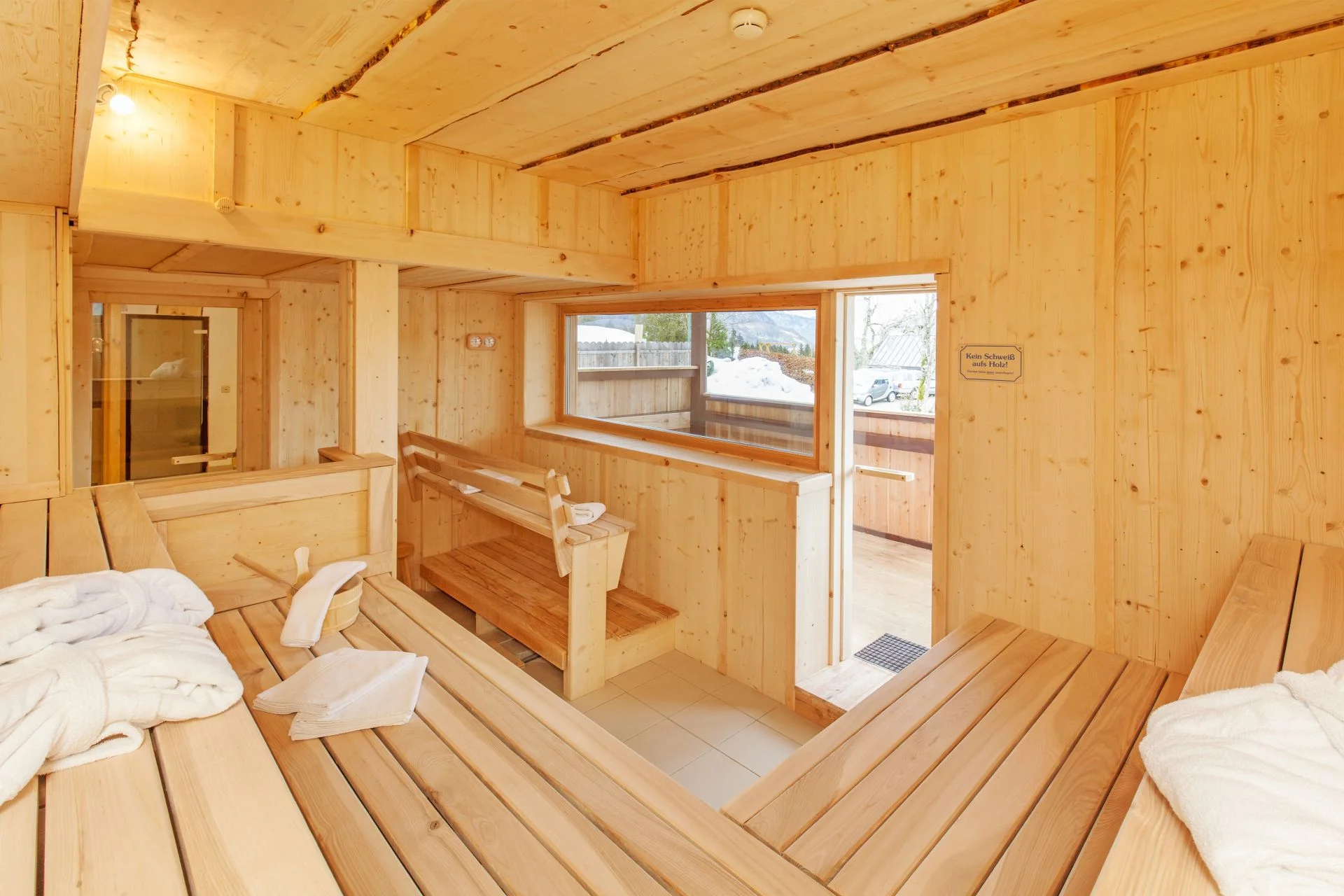 Rakouské Alpy: hotel s výhledem na oblast Dachstein, snídaně i wellness