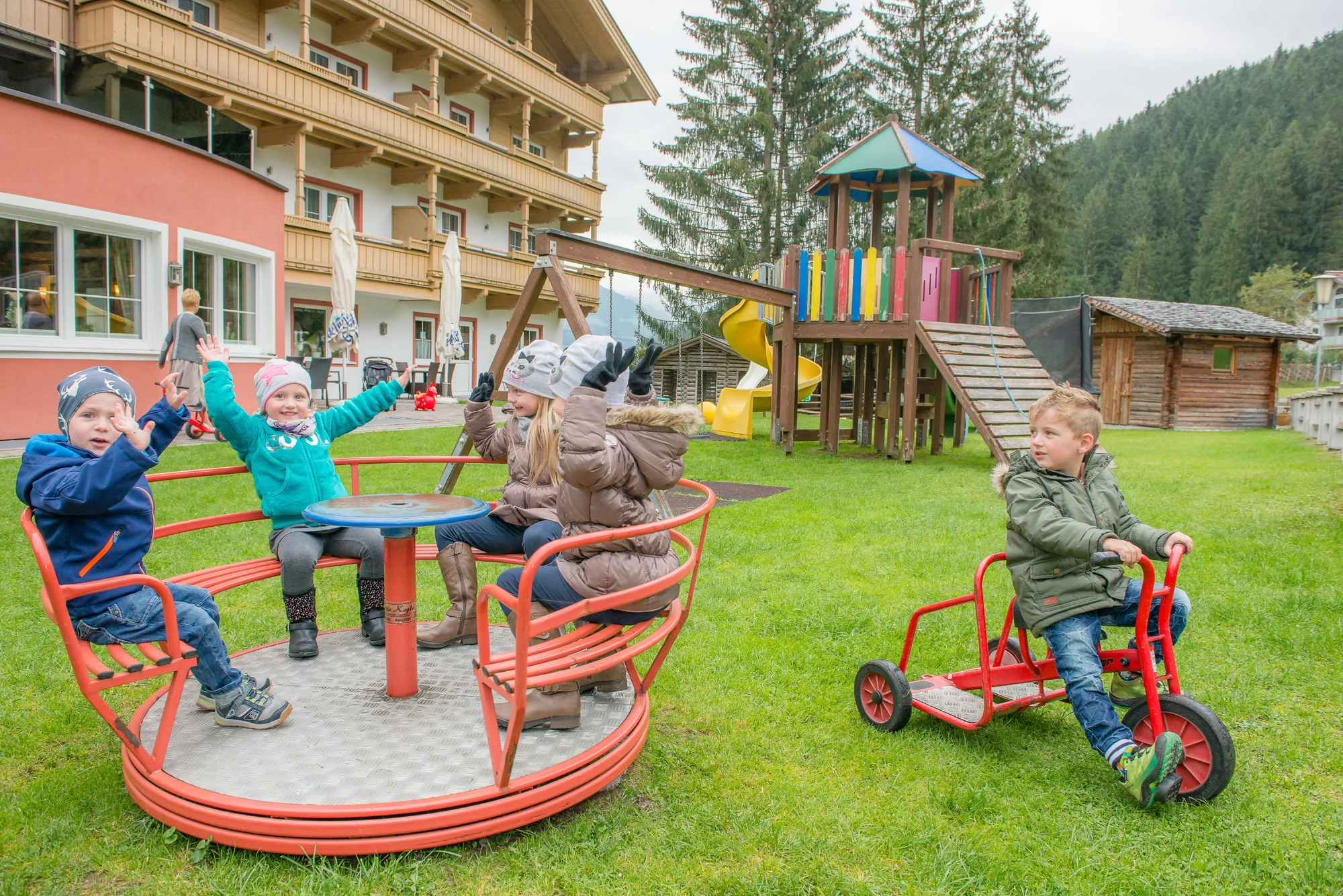Rakouské Alpy: rodinný hotel se stravou, sauny, karta výhod i 2 děti zdarma