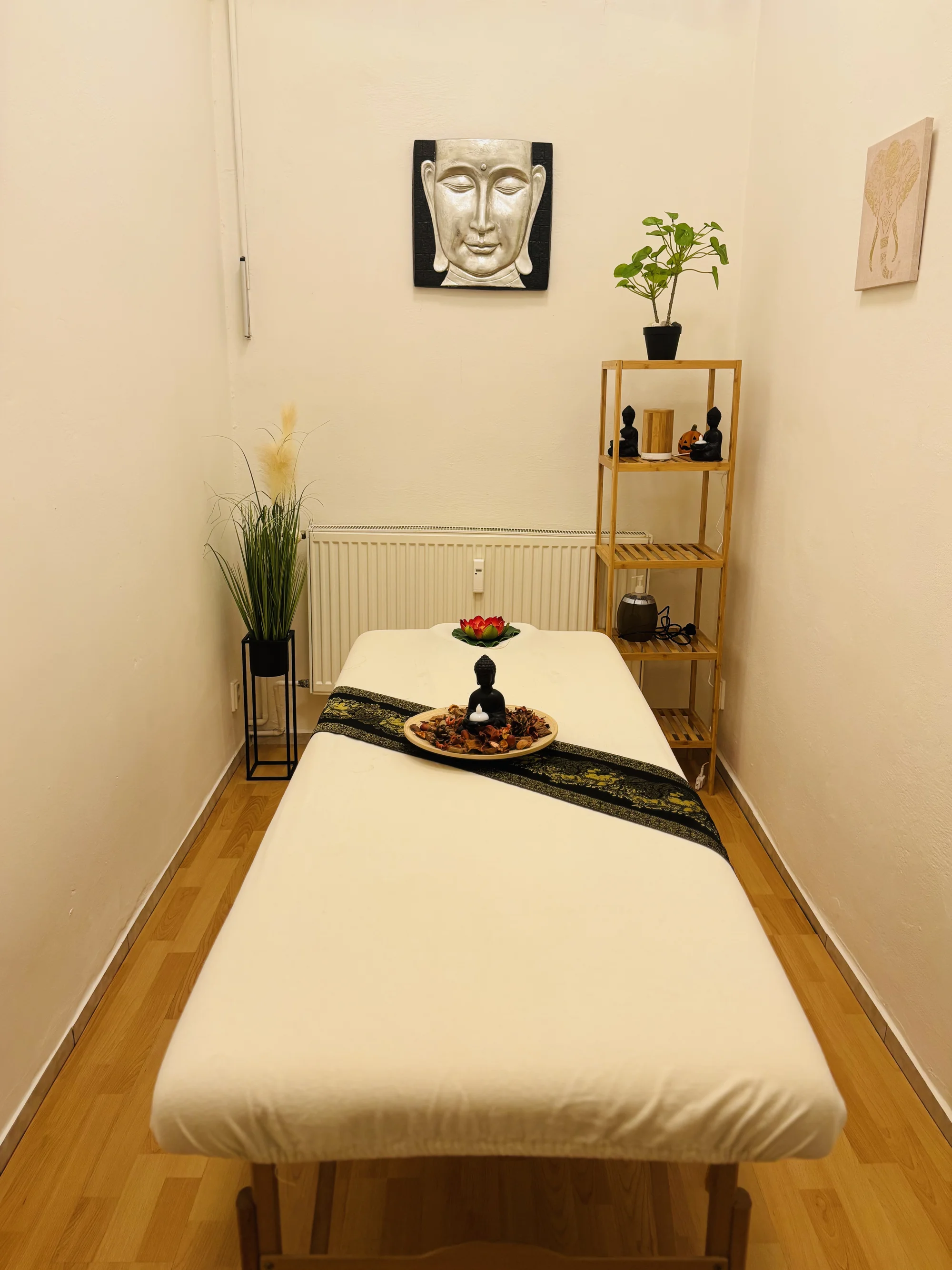 Dokonalé uvolnění: filipínská, aroma, těhotenská i baňková masáž či footspa