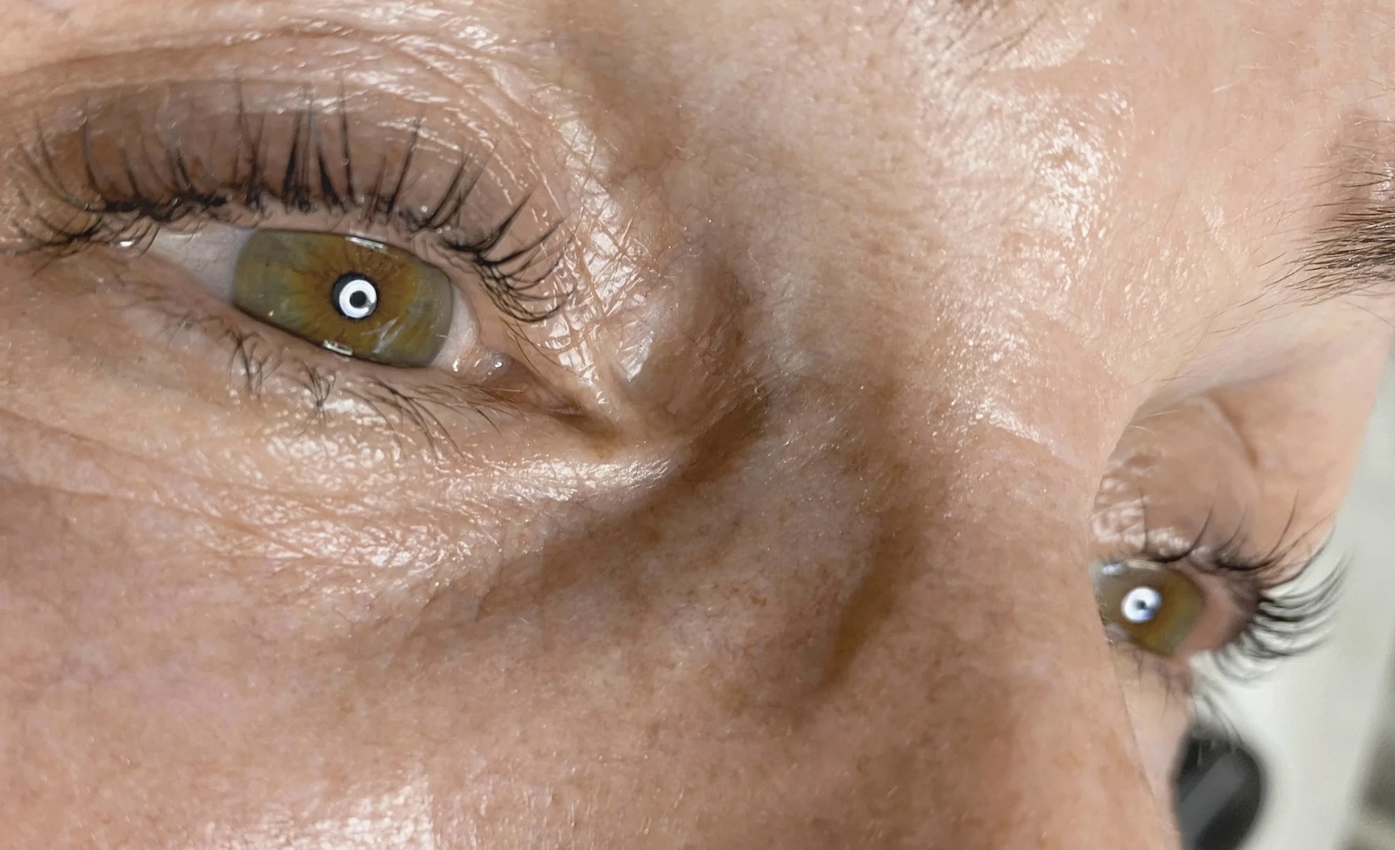 Pro krásný pohled: lash lifting nebo laminace obočí včetně barvení