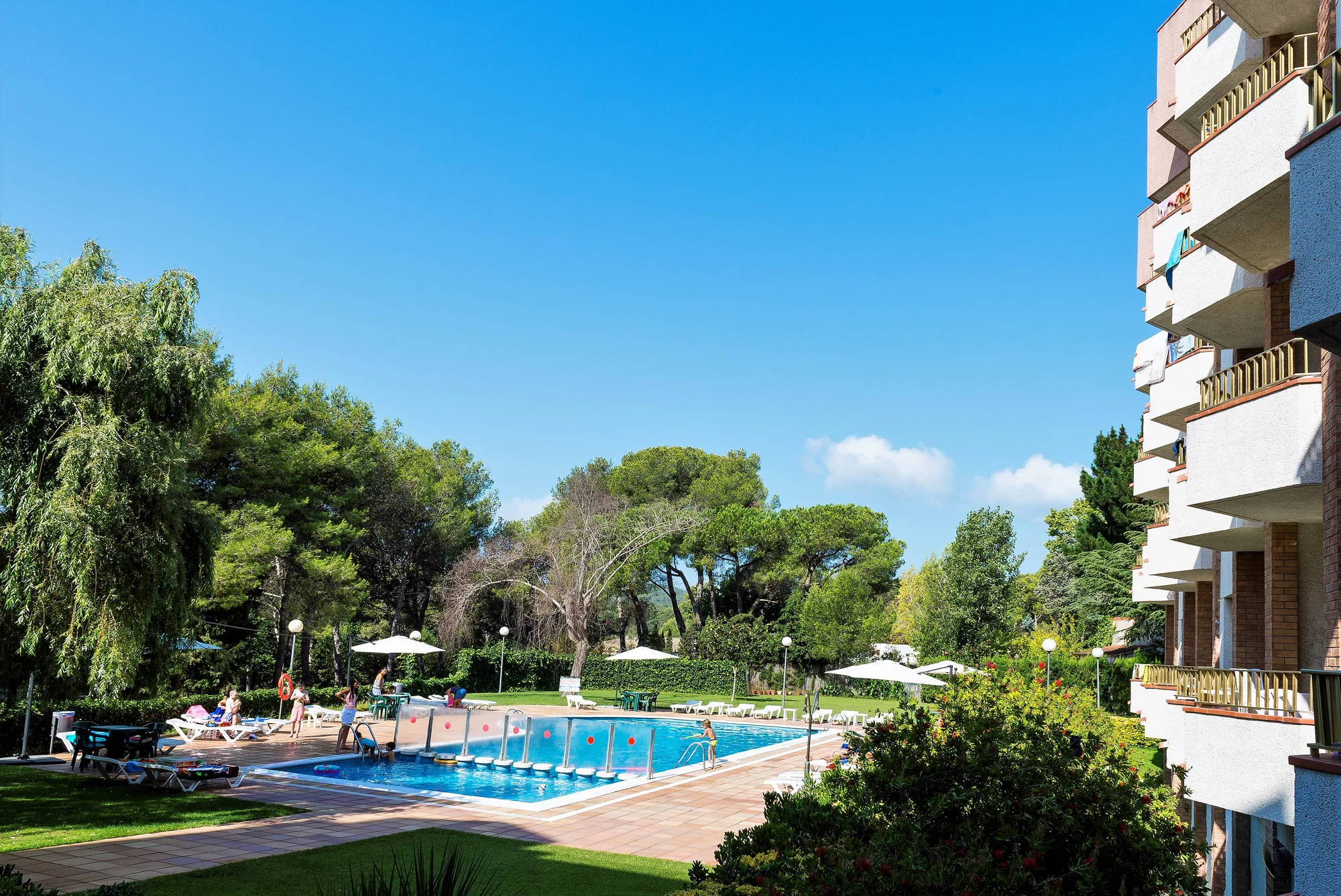 Lloret de Mar nedaleko Barcelony: apartmány v dosahu pláže, bazén i hřiště