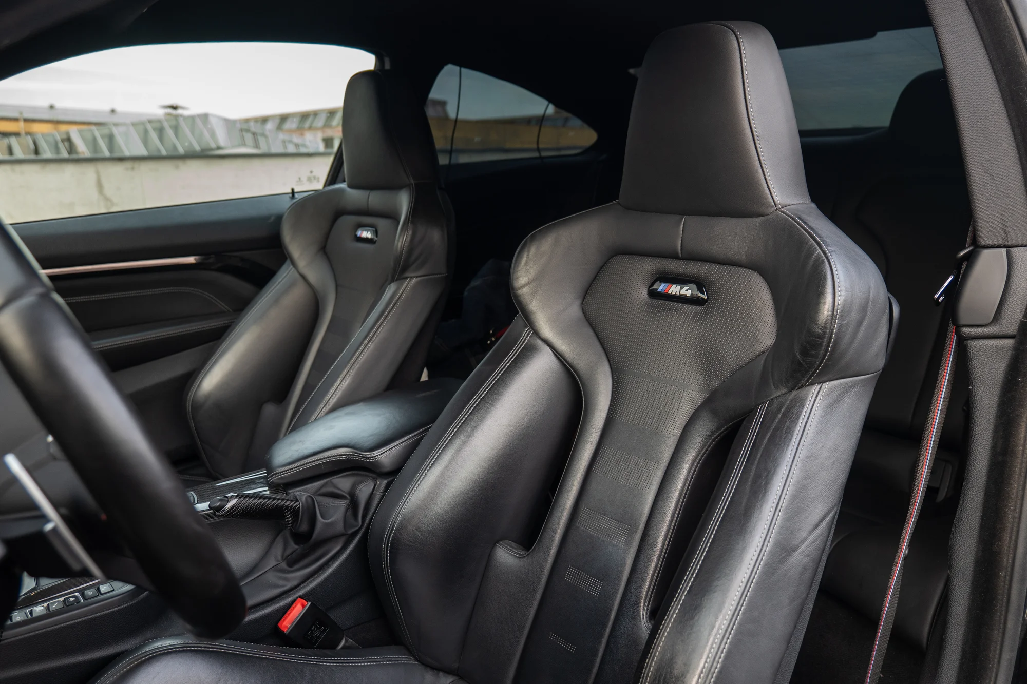 Zapůjčení Fordu Mustang, Mercedesu C63 AMG či BMW M4 na 24hod nebo celý víkend