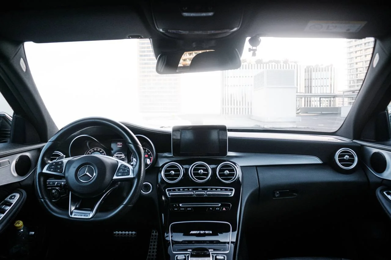Zapůjčení Fordu Mustang, Mercedesu C63 AMG či BMW M4 na 24hod nebo celý víkend