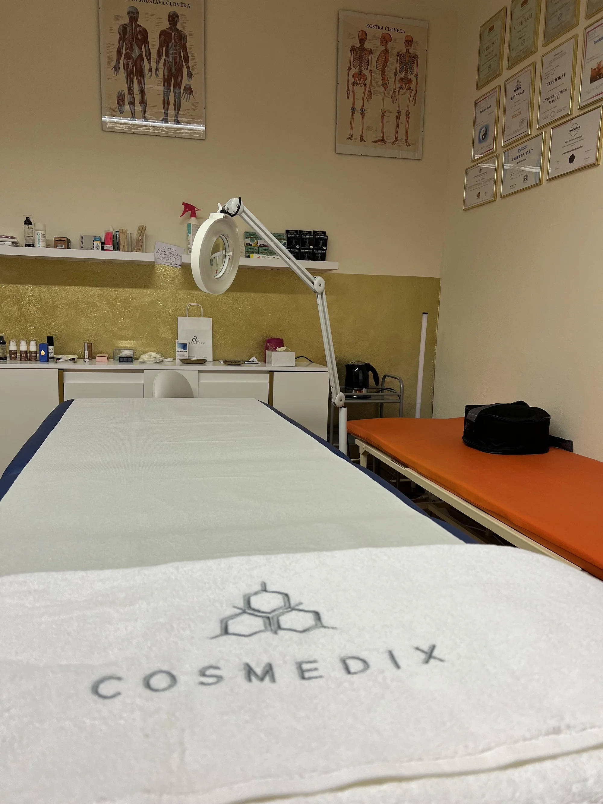 Barvení a úprava řas, laminace obočí i lash lifting, 30–⁠⁠⁠⁠⁠⁠90 minut
