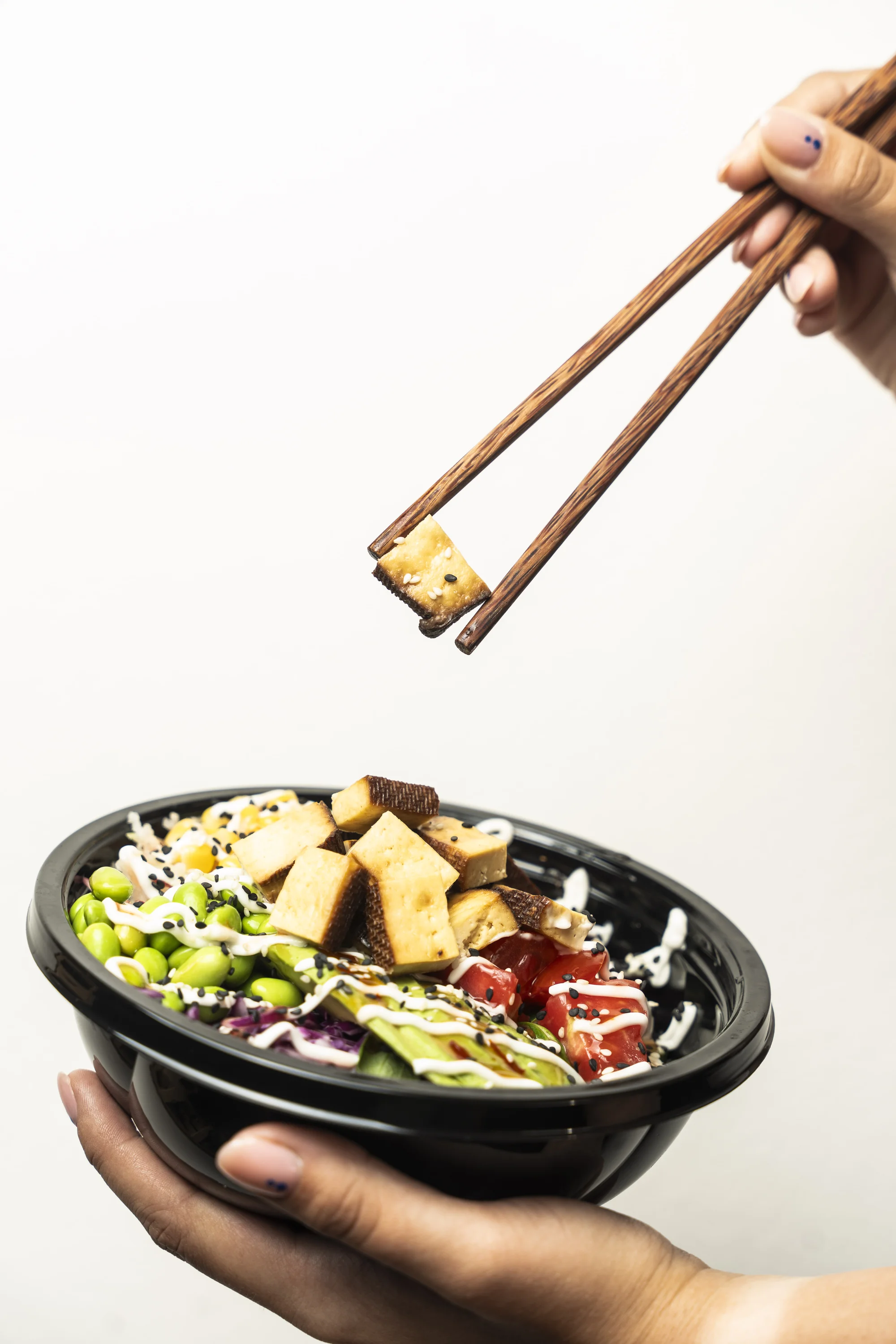 Havajský poke bowl podle výběru ze 3 druhů na odnos s sebou