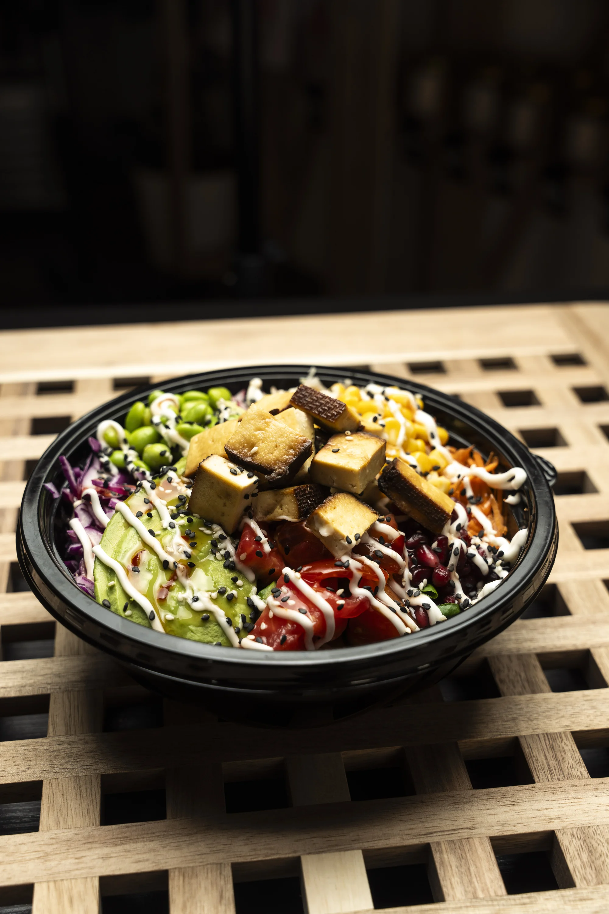 Havajský poke bowl podle výběru ze 3 druhů na odnos s sebou