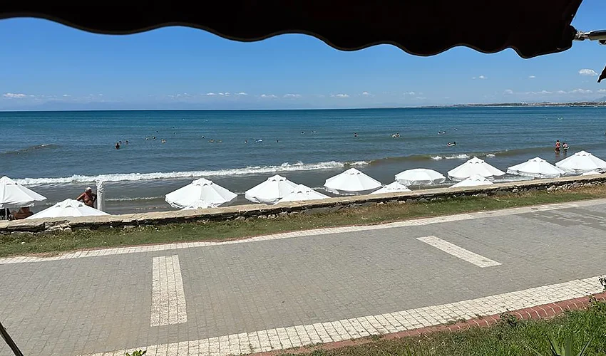 Turecká riviéra letecky: hotel Altinkum Beach***, 7 nocí s all inclusive a bazény