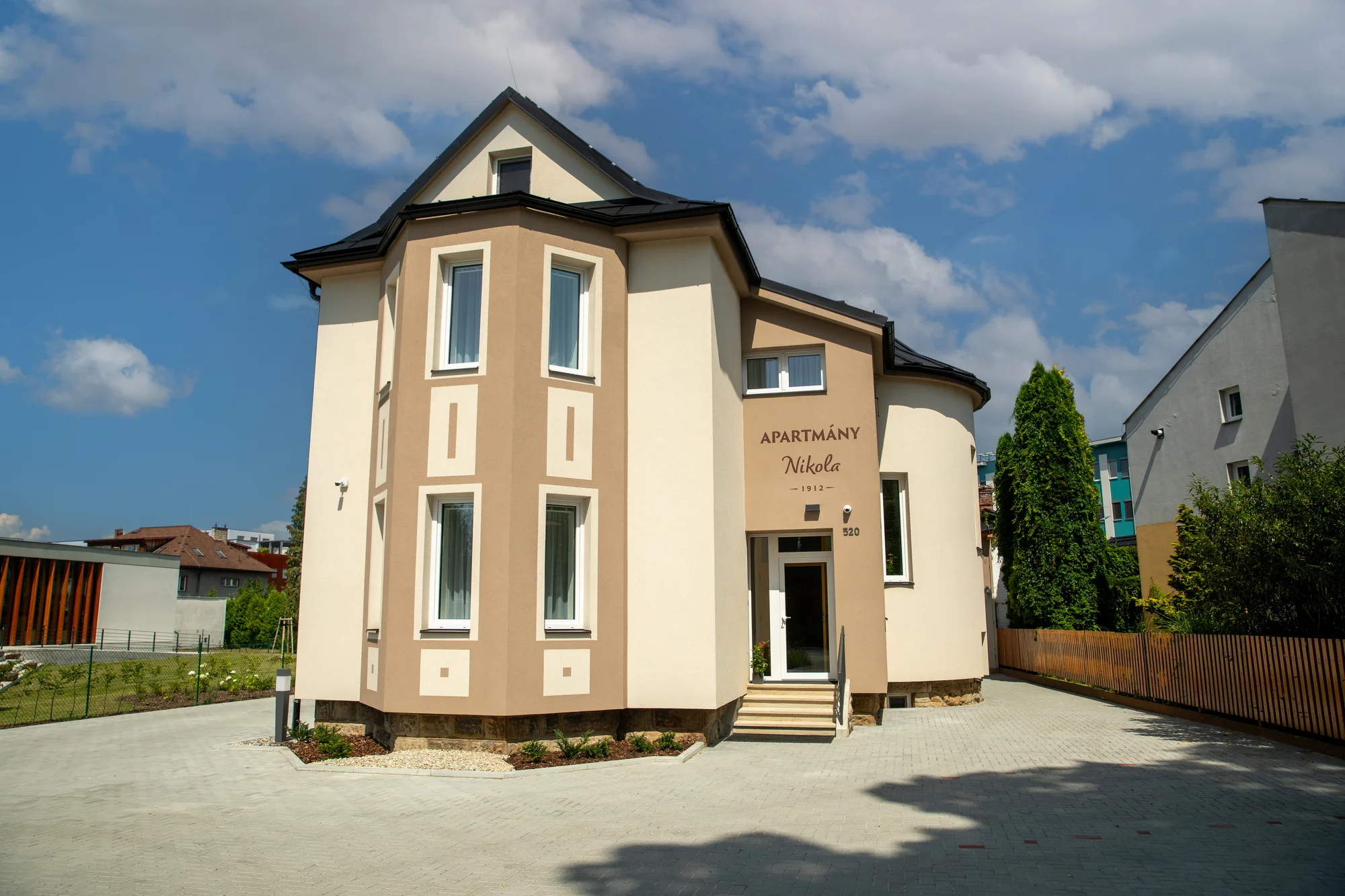 Apartmány v srdci Rožnova pod Radhoštěm: výlet na Pustevny i do skanzenu