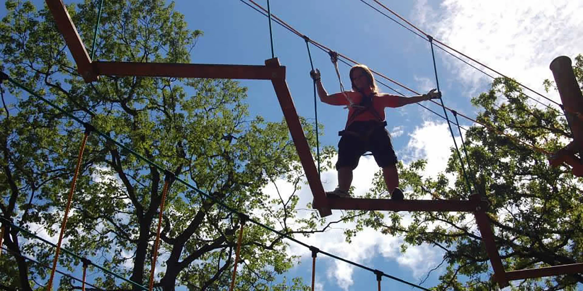 Pořádná dávka adrenalinu: seskok na obří houpačce pro 1 či 2 osoby