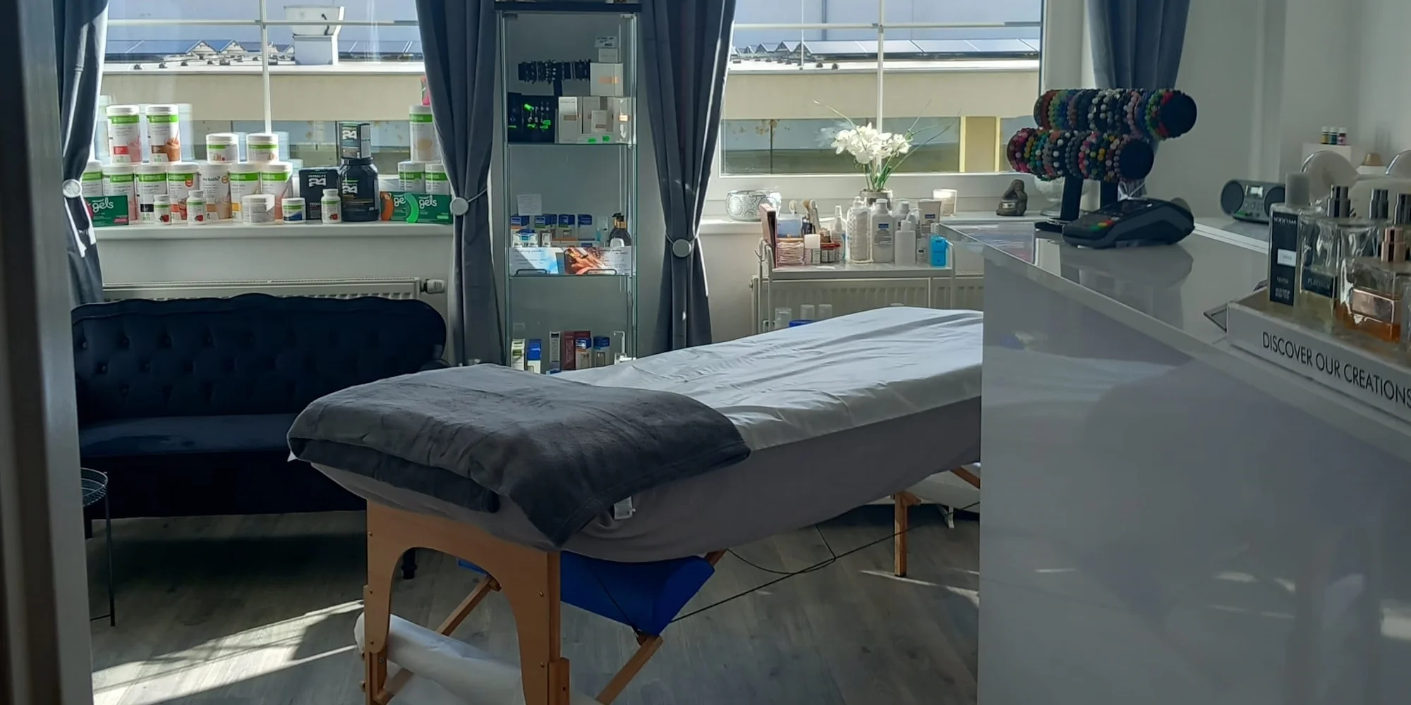 Úprava a laminace obočí, lash lifting či masáž obličeje a dekoltu