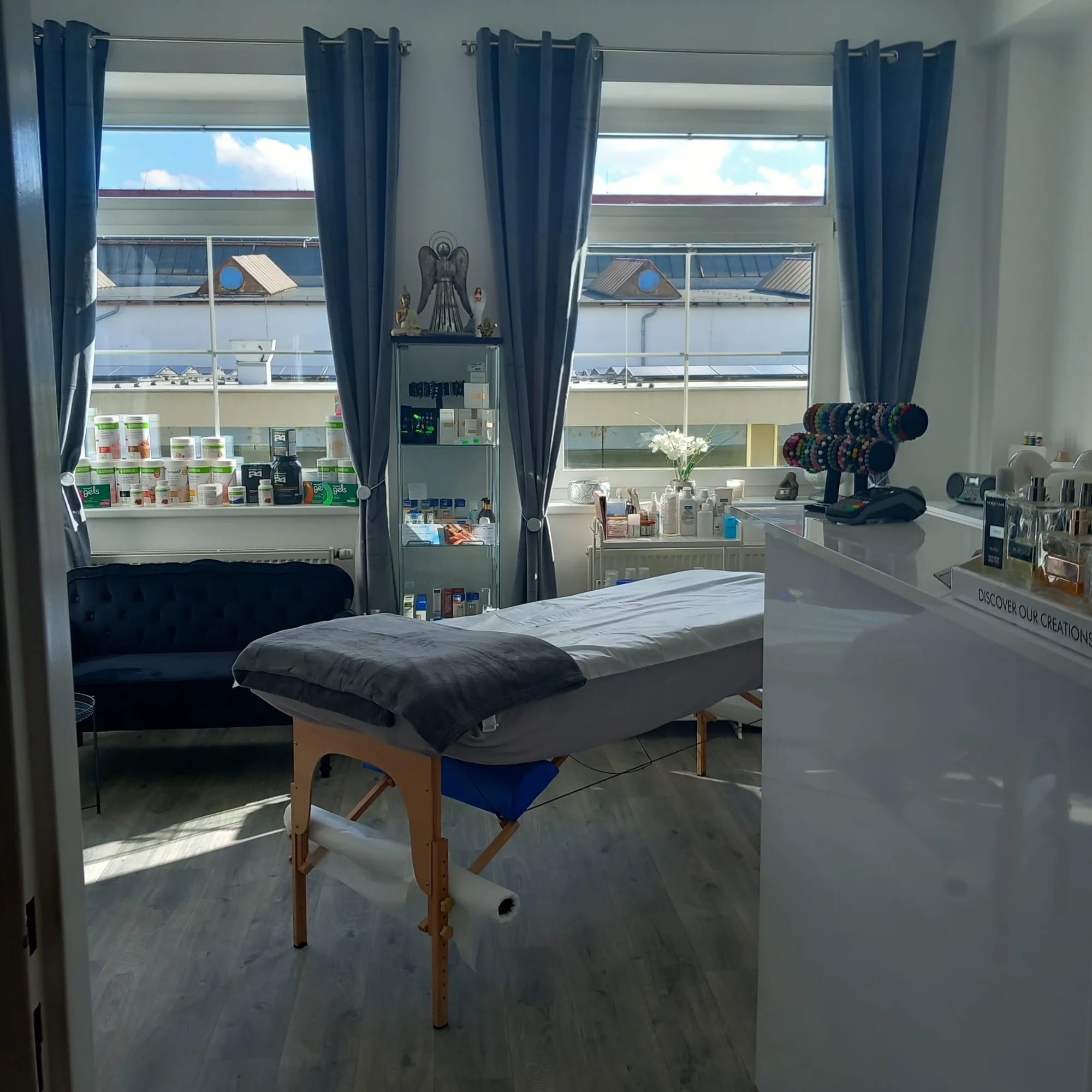 Úprava a laminace obočí, lash lifting či masáž obličeje a dekoltu