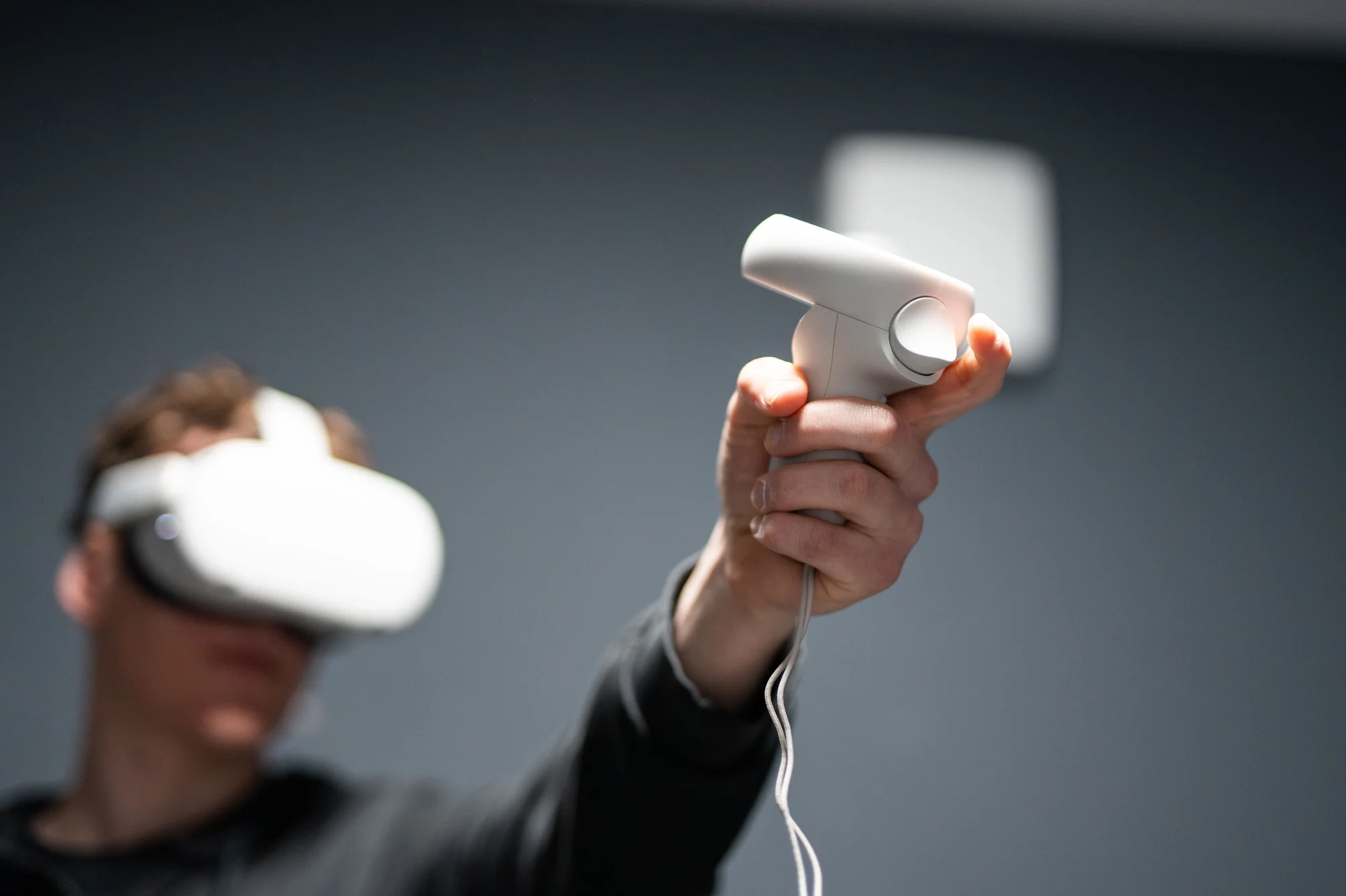 Závodní dráha i vesmír: 60 minut až 5 hodin ve studiu virtuální reality