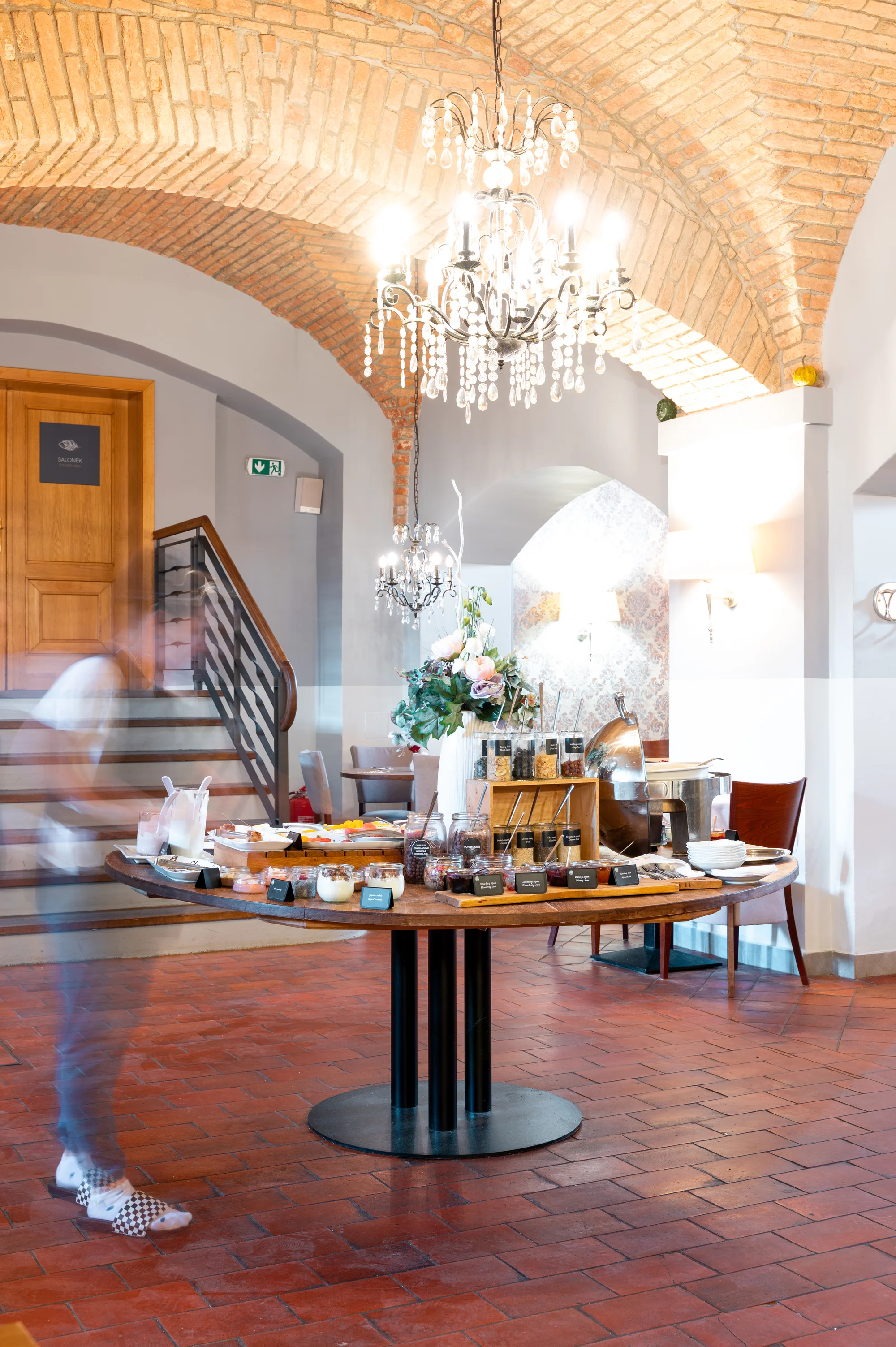 Zámecký hotel 15 km od Prahy: luxusní pokoje, snídaně i večeře a vstupenky na výstavy