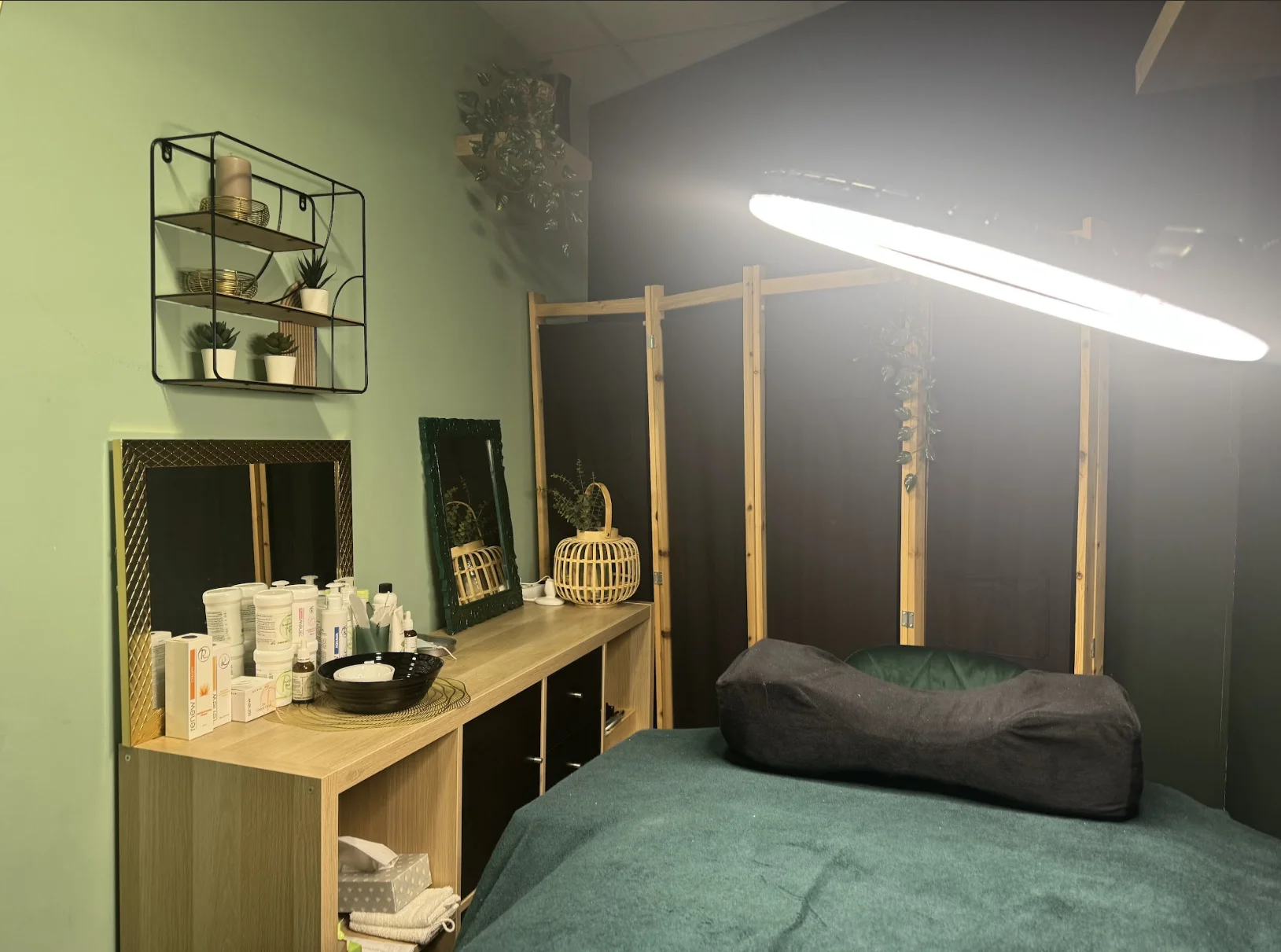 Kosmetické ošetření pro všechny typy pleti: čištění, peeling i redukce vrásek