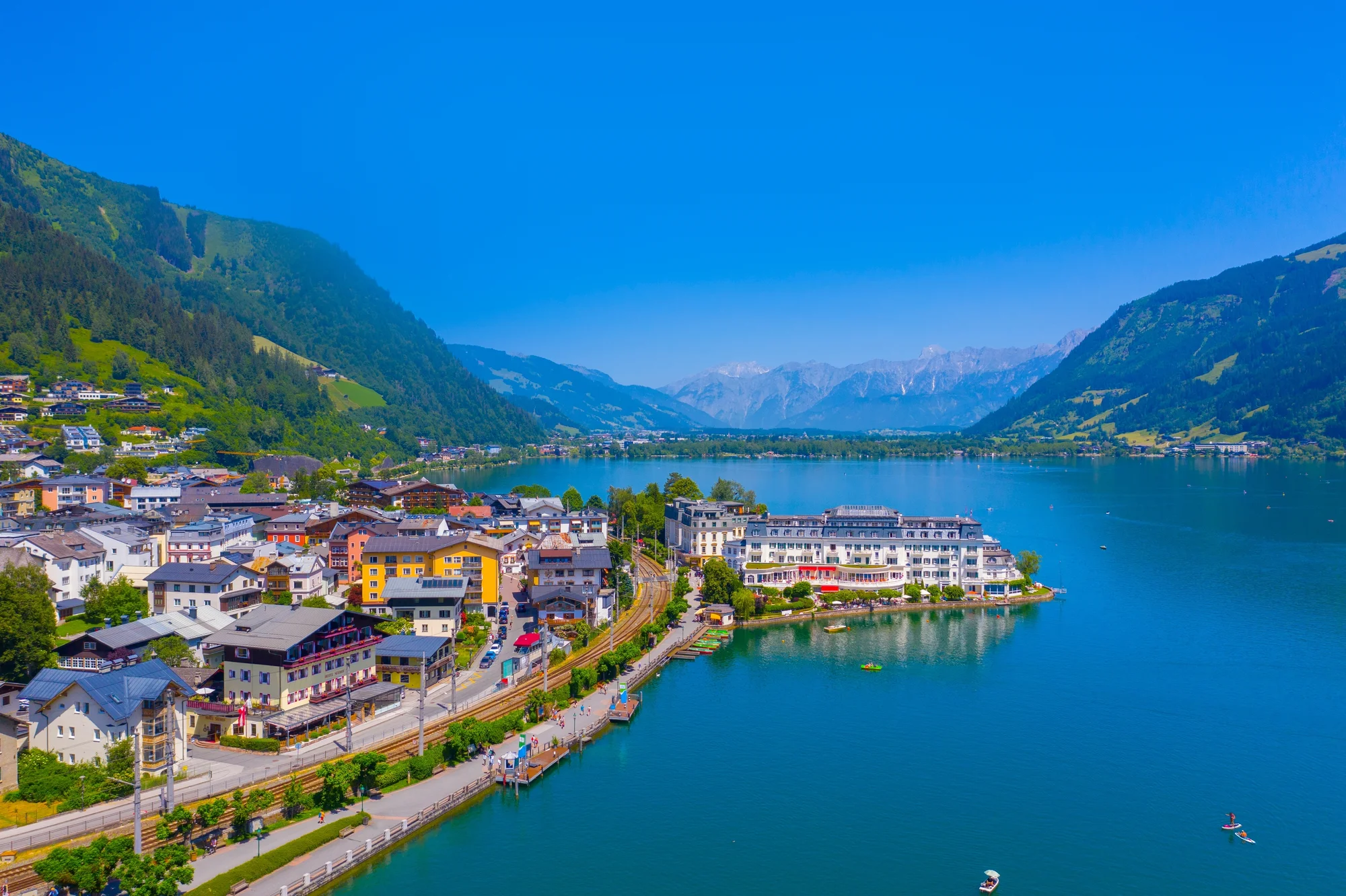 Hotel v centru Zell am See: snídaně i polopenze, neomezeně sauna, letní karta výhod