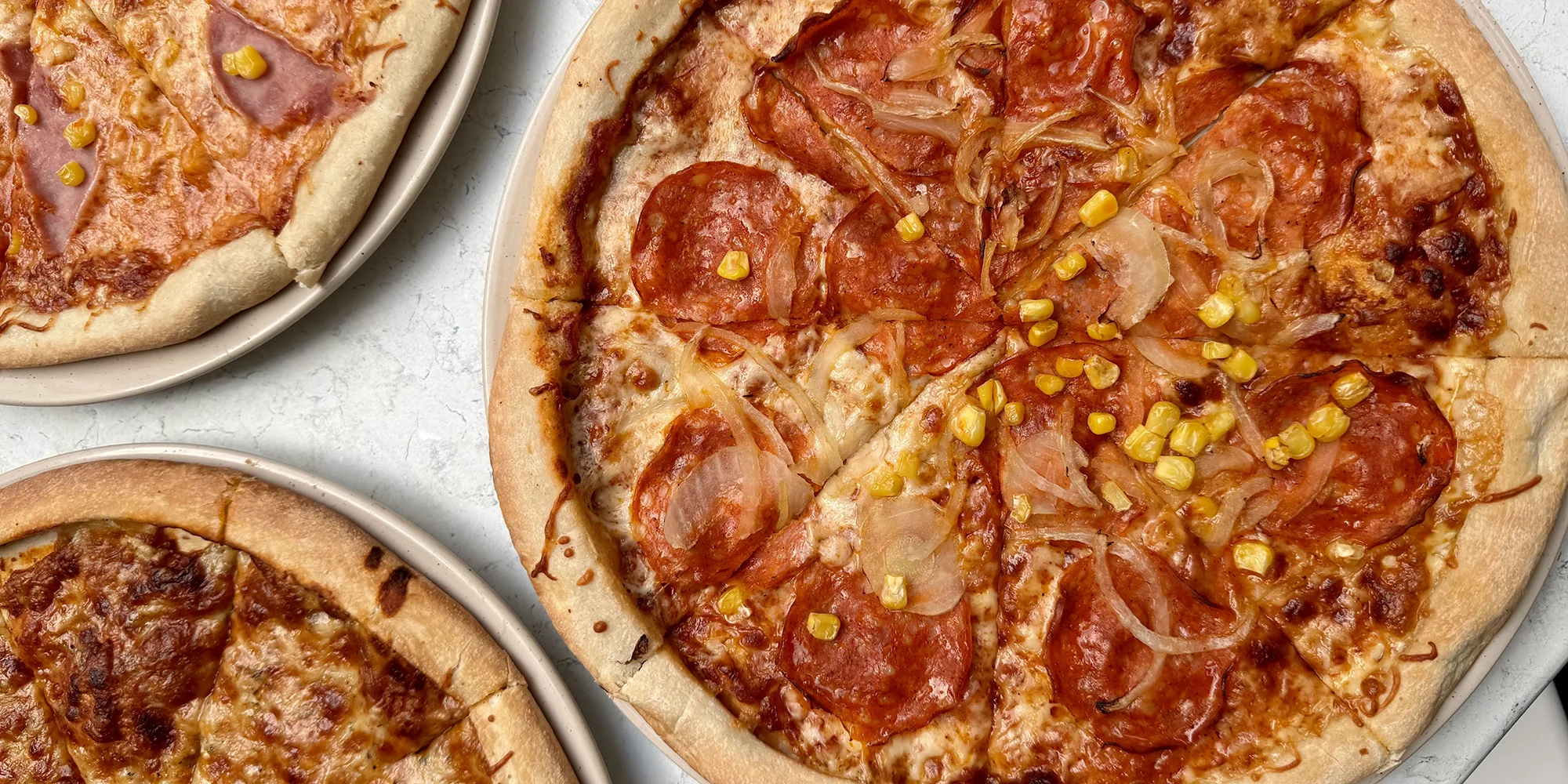 Hodina bowlingu až pro 6 hráčů a pizza podle výběru