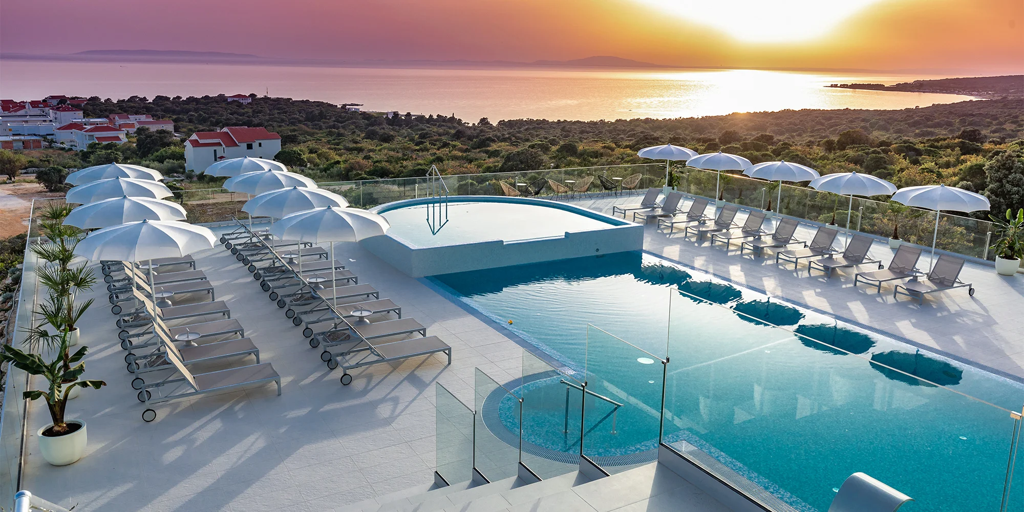Moderní hotel na ostrově Pag s jídlem a wellness