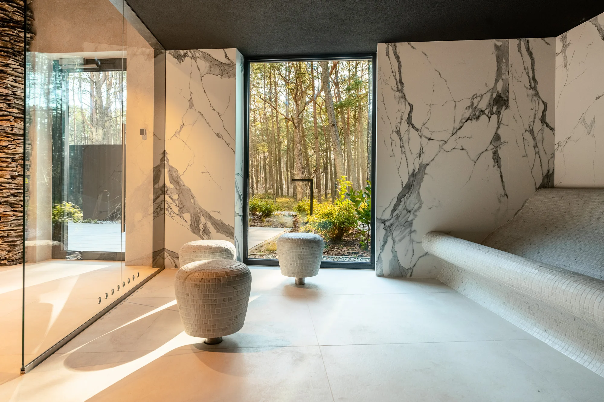 5* hotel přímo na pláži u Baltu: vnitřní i venkovní wellness, polopenze, animační program