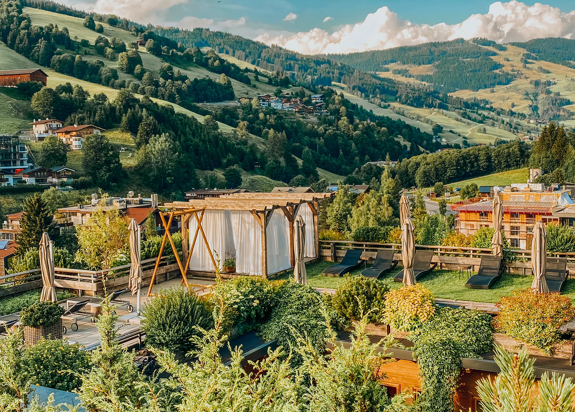 Luxusní rodinná dovolená v Alpách: 4* hotel s polopenzí plus, neomezený wellness, karta výhod
