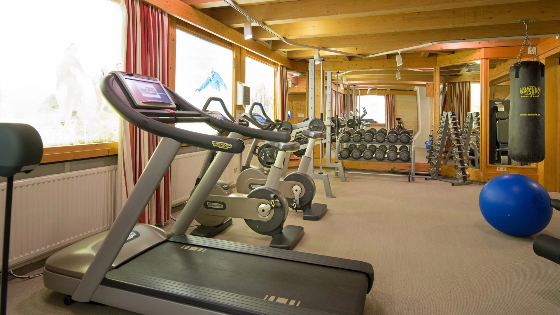 Luxusní rodinná dovolená v Alpách: 4* hotel s polopenzí plus, neomezený wellness, karta výhod