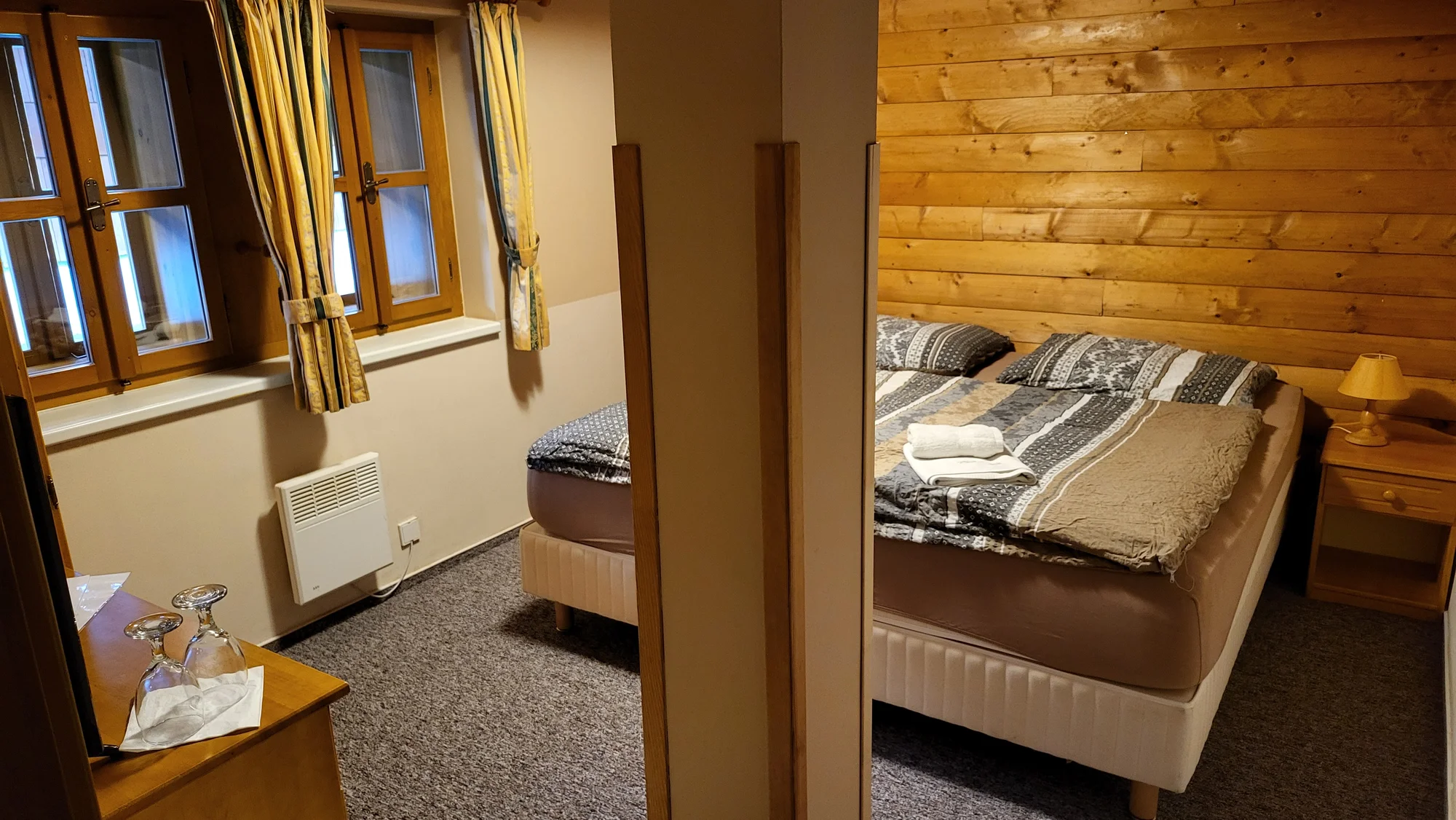 Pobyt v historické Klostermannově chatě na Modravě: snídaně i sauna či bowling a spousta výletních cílů