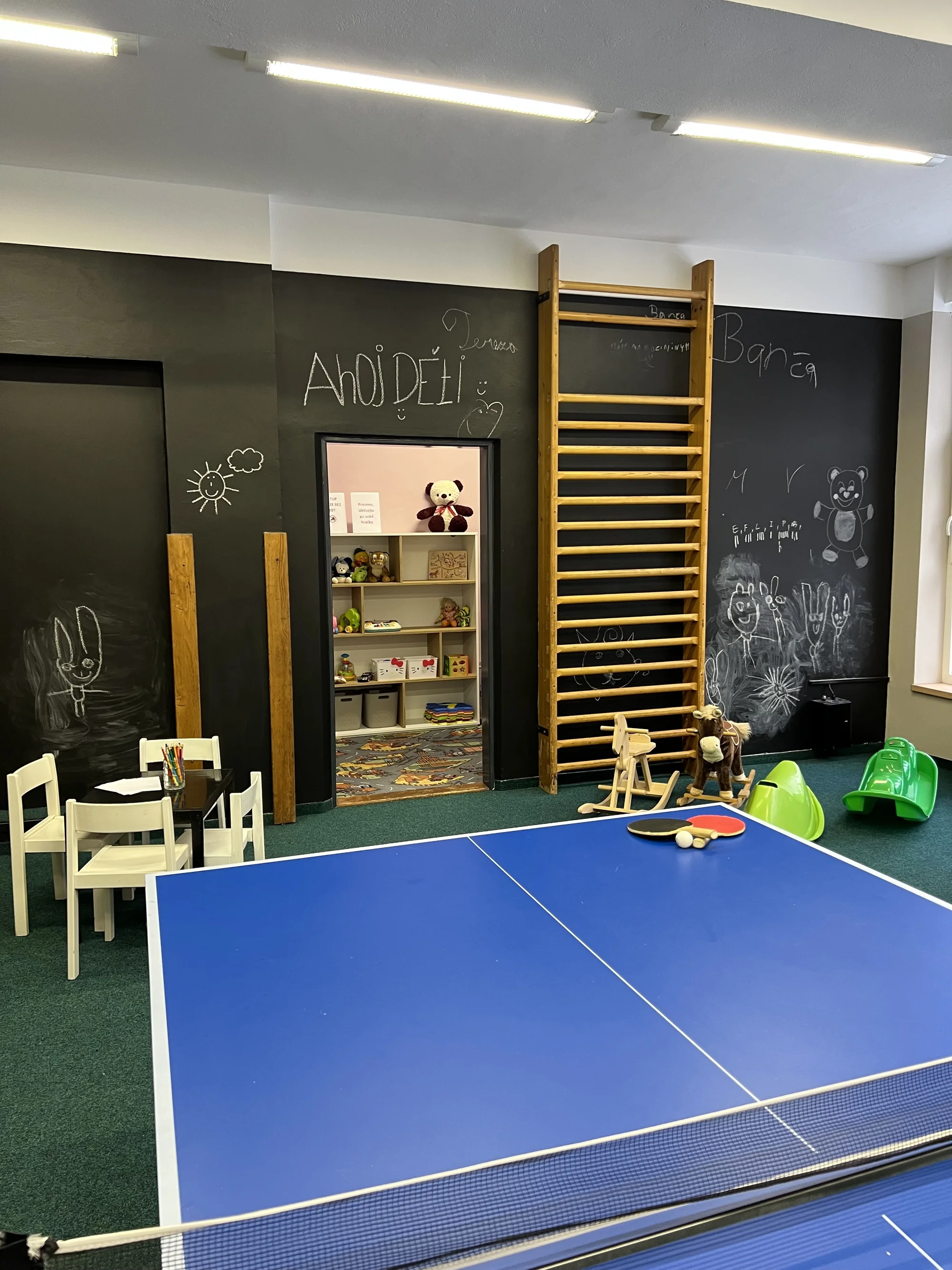 Pobyt v Bedřichově až pro 4 os.: polopenze, uvítací drink, zahrada, dětské hřiště