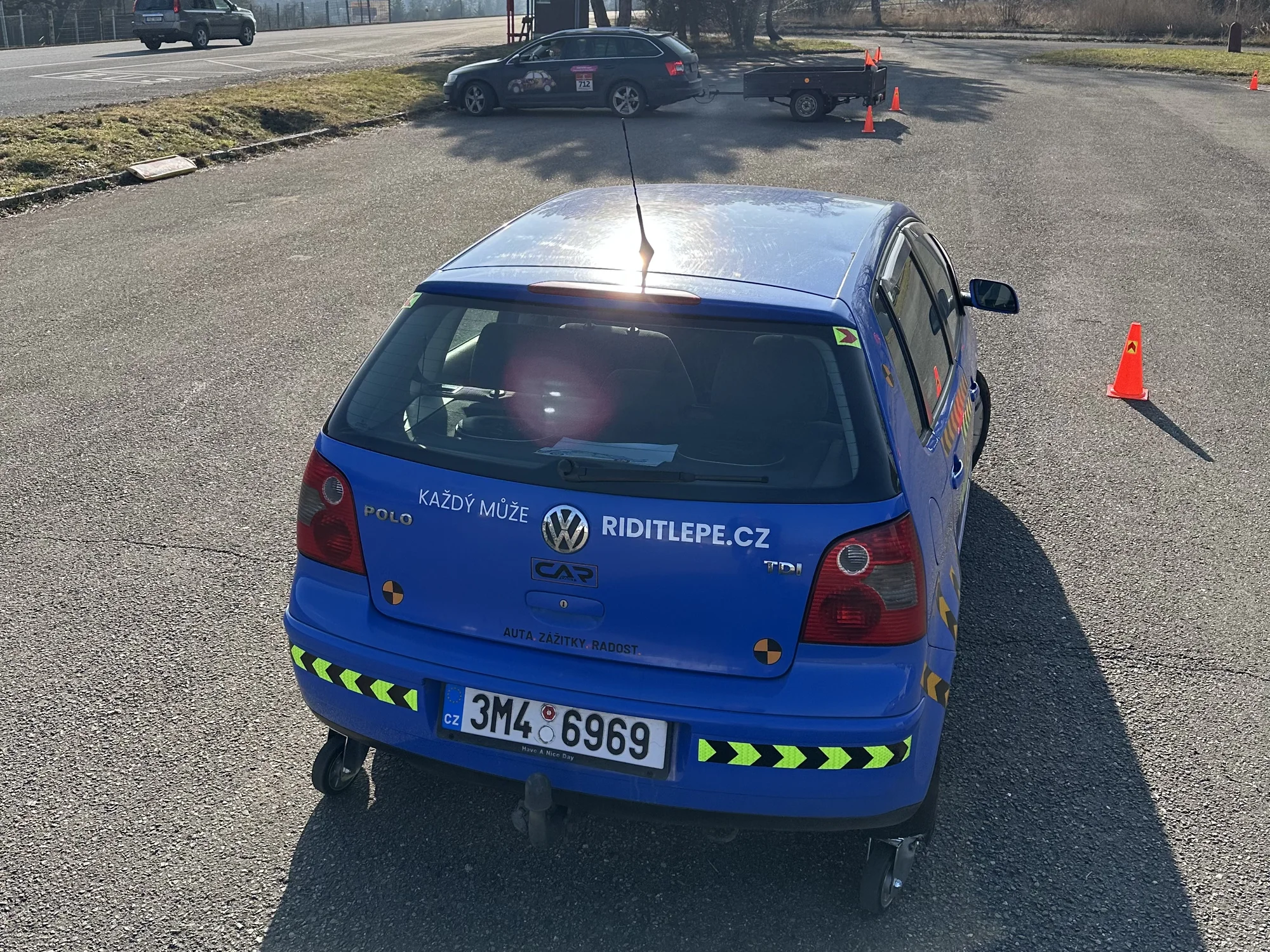 Zážitky za volantem: kurzy smyku a bezpečného driftování u Příbrami