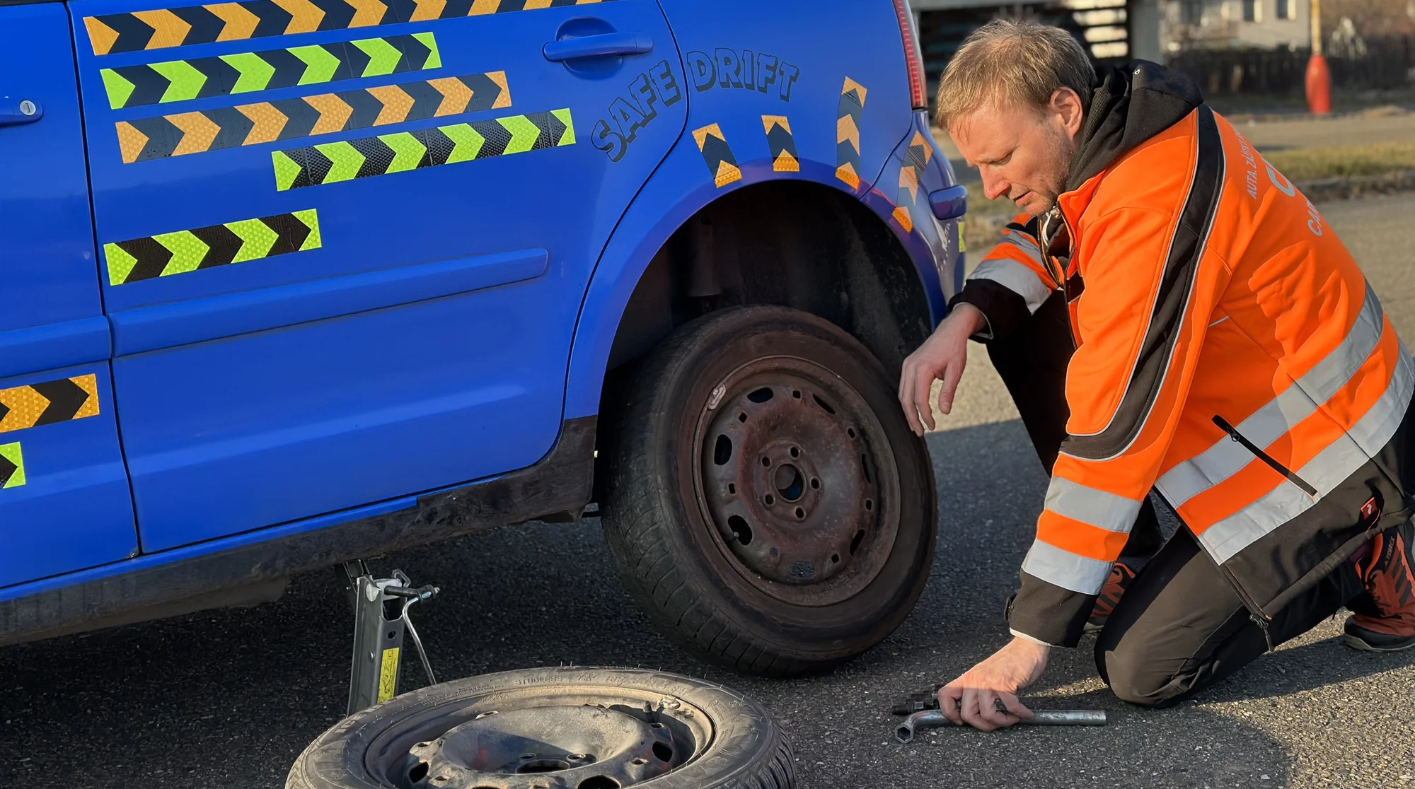 Zážitky za volantem: kurzy smyku a bezpečného driftování u Příbrami
