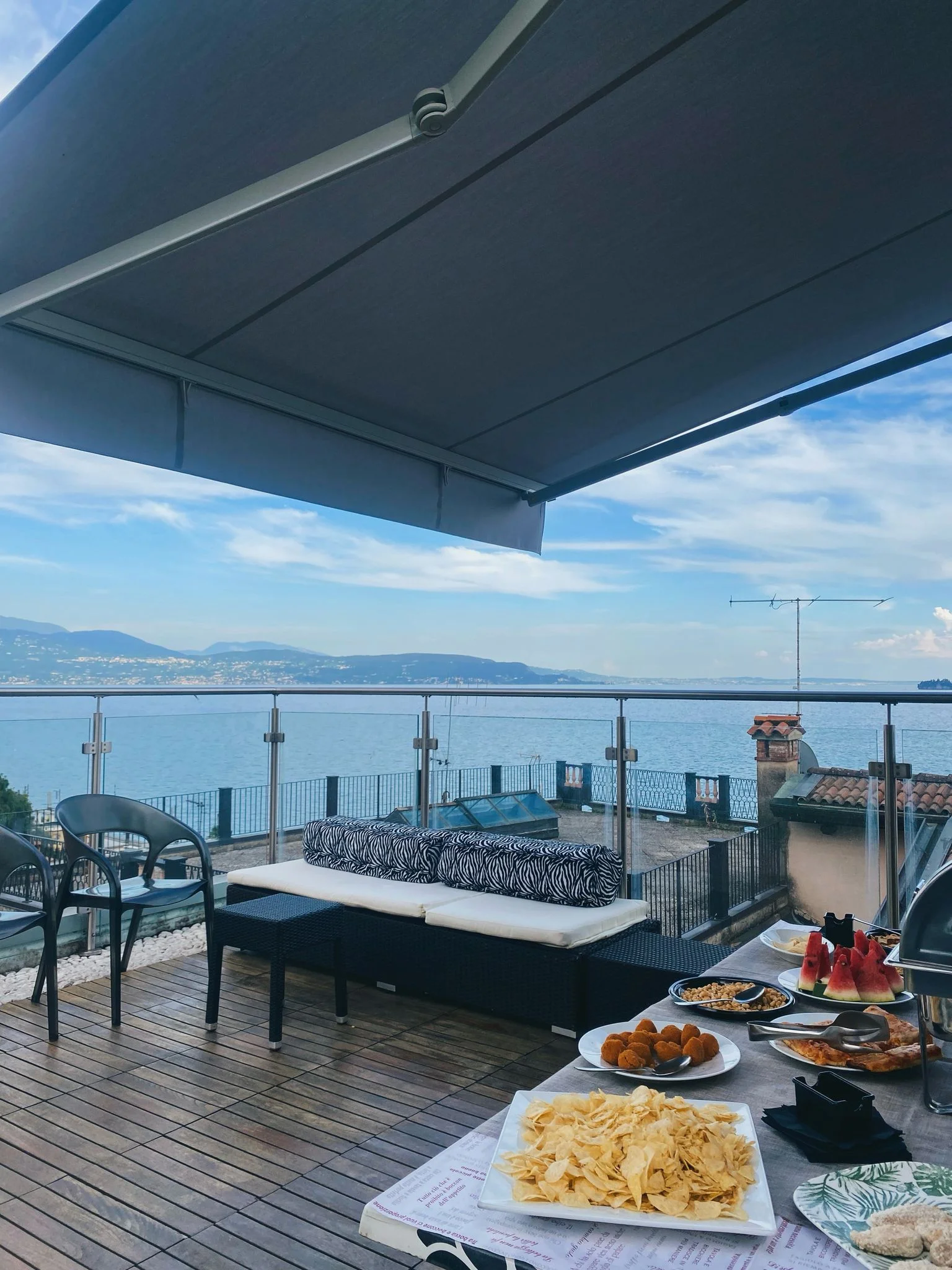 Lago di Garda: hotel u jezera a pláže, půjčení kol, víno na pokoji i strava