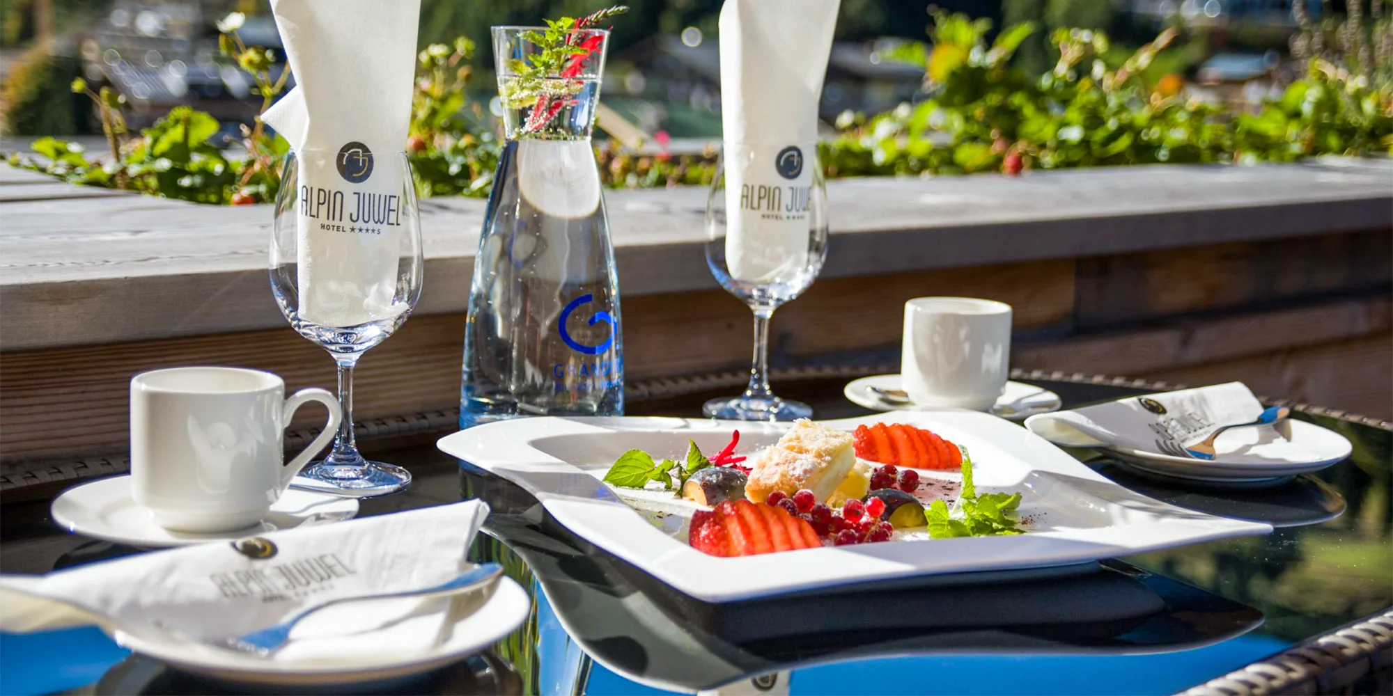 Luxusní rodinná dovolená v Alpách: 4* hotel s polopenzí plus, neomezený wellness, karta výhod