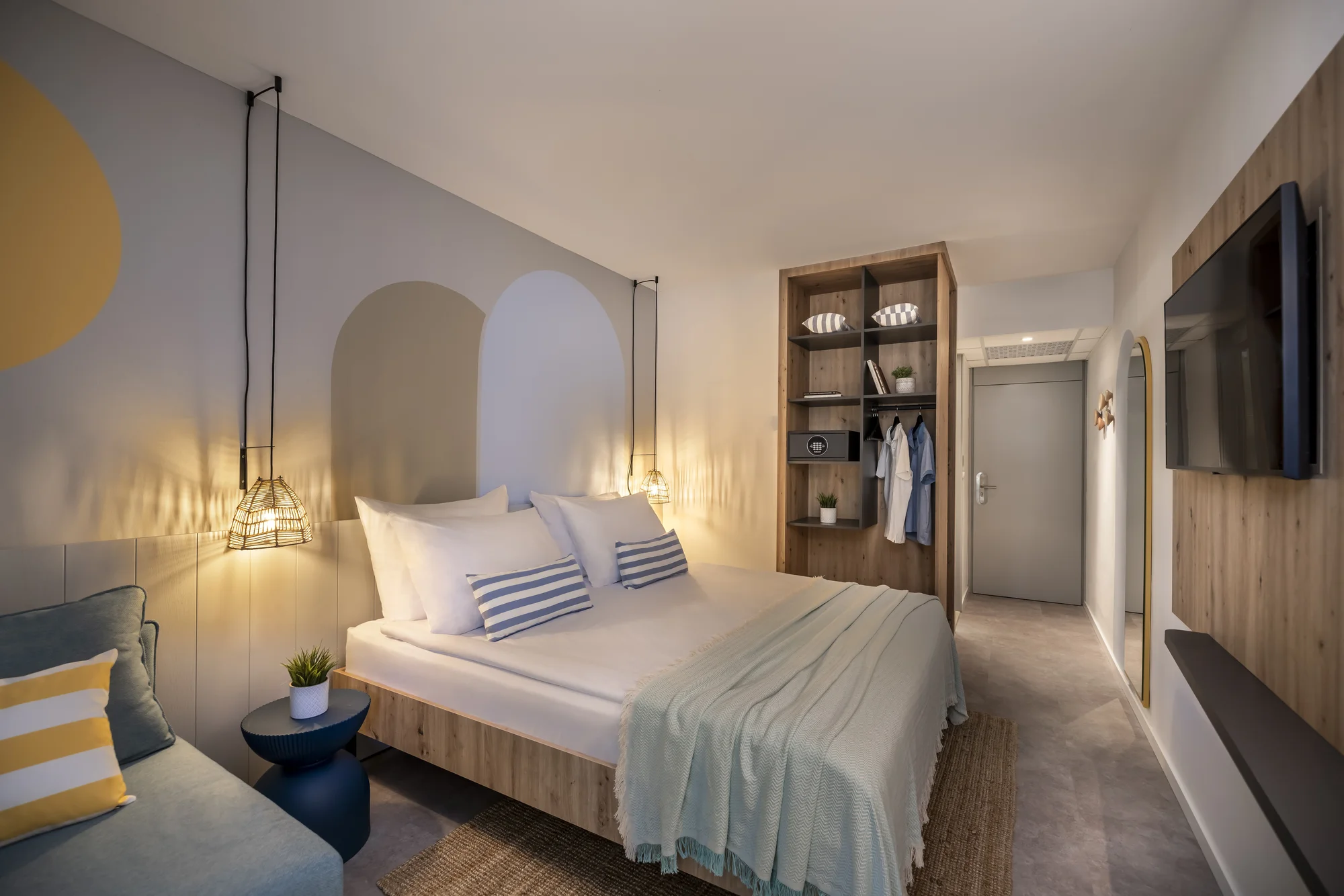 Rabac na Istrii: hotel 70 m od pláže, 4 bazény pro dospělé i děti, plná penze, 3. osoba zdarma