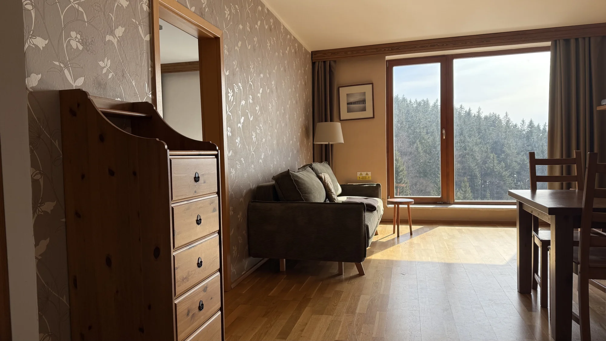 Útulné horské apartmány až pro 8 lidí v srdci Krkonoš: posezení u táboráku i výlety do okolí