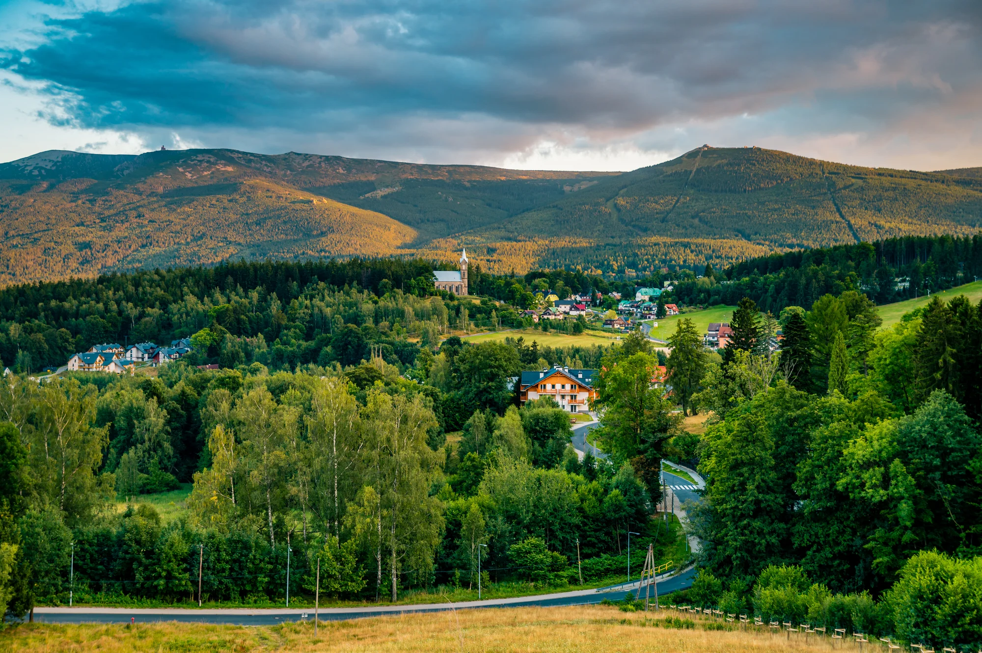 Nový moderní resort ve Sklářské Porubě: snídaně či polopenze, wellness, infinity bazén