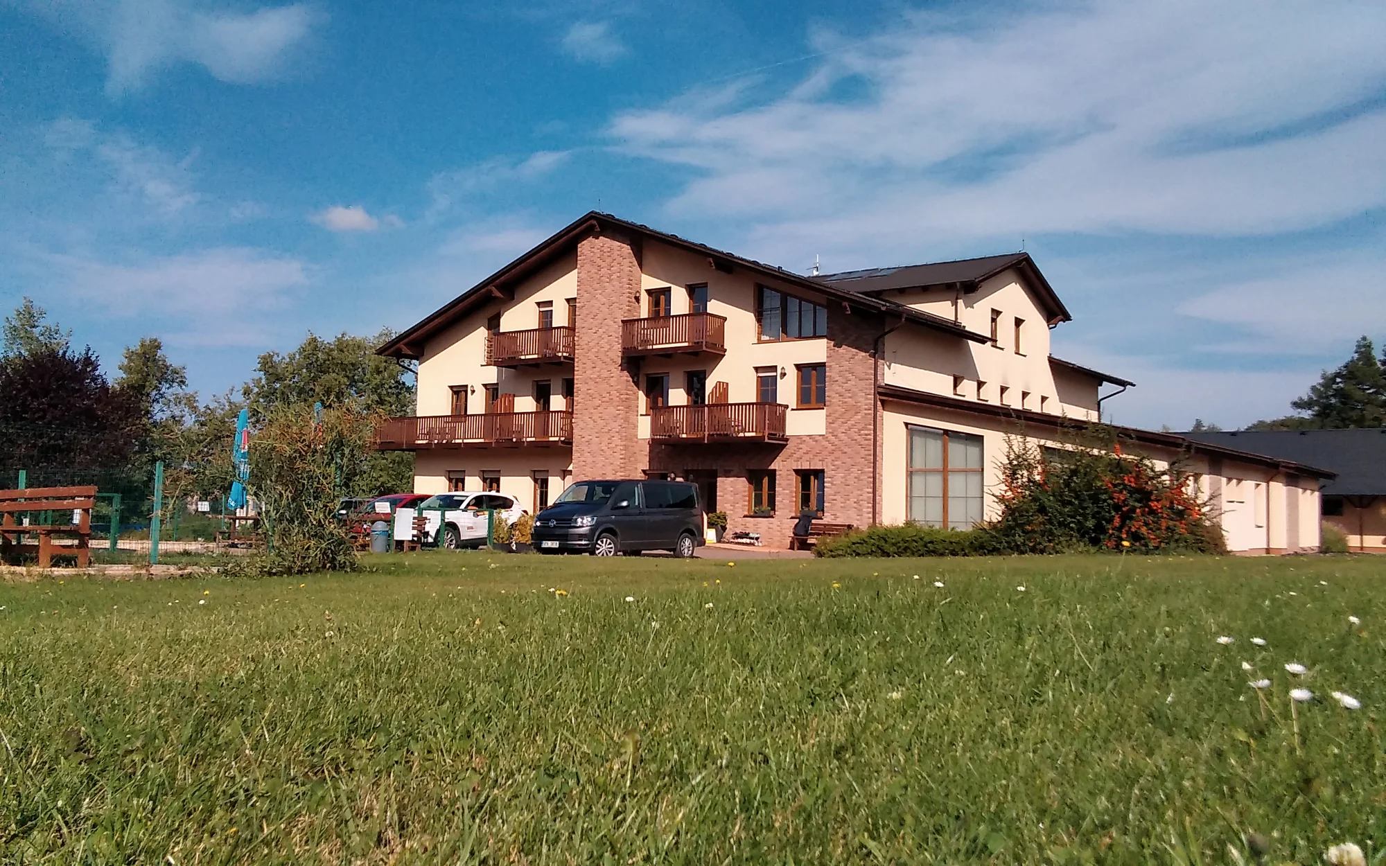 Příjemný penzion nedaleko Plzně: snídaně či polopenze, sport i wellness