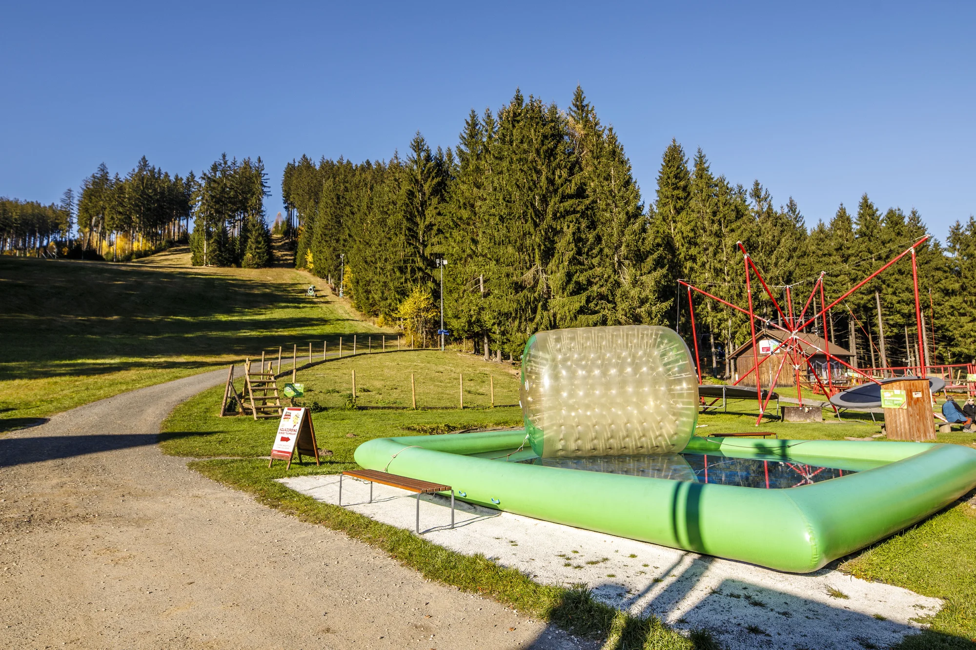 Pobyt v Beskydech: polopenze a relax ve wellness, turistické trasy, areál plný atrakcí a sleva na ně