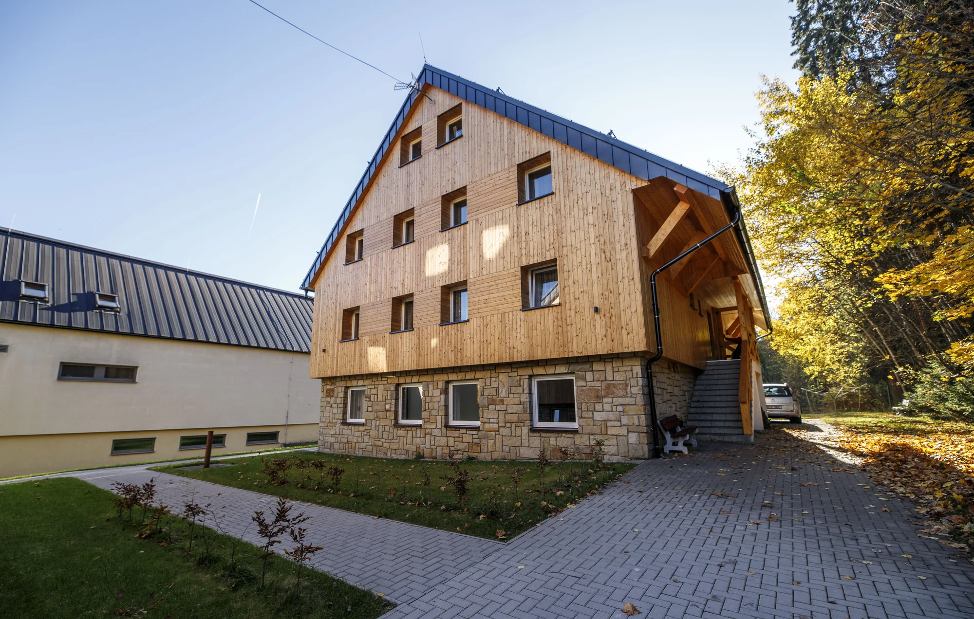 Pobyt v Beskydech: polopenze a relax ve wellness, turistické trasy, areál plný atrakcí a sleva na ně