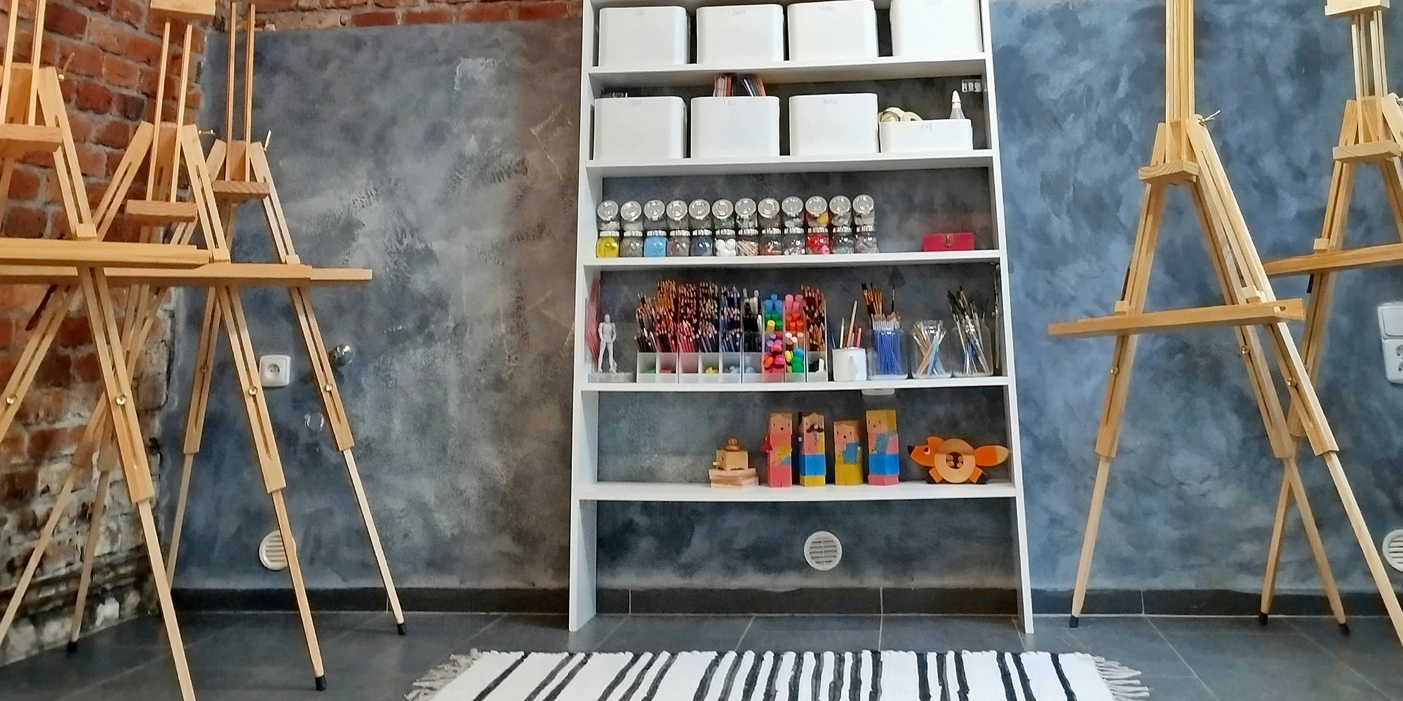 Výtvarné kurzy pro děti od 6 do 14 let: úvodní lekce na zkoušku, ateliér v Karlíně