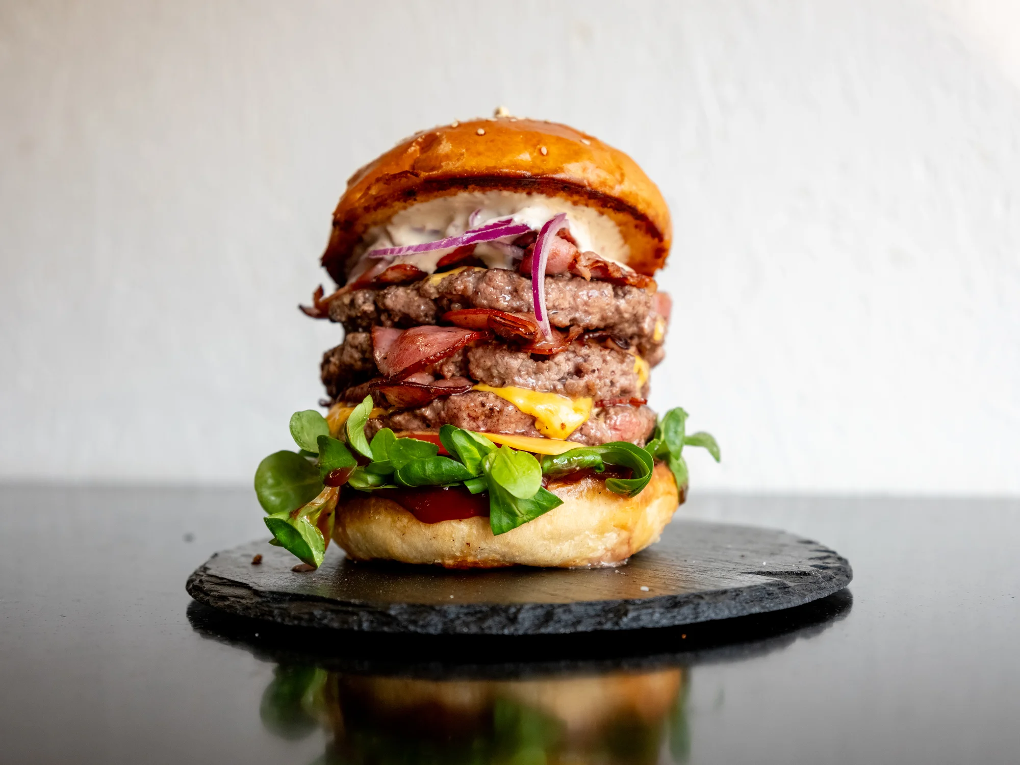1 nebo 2 burgery dle výběru nebo menu vč. příloh a nápojů
