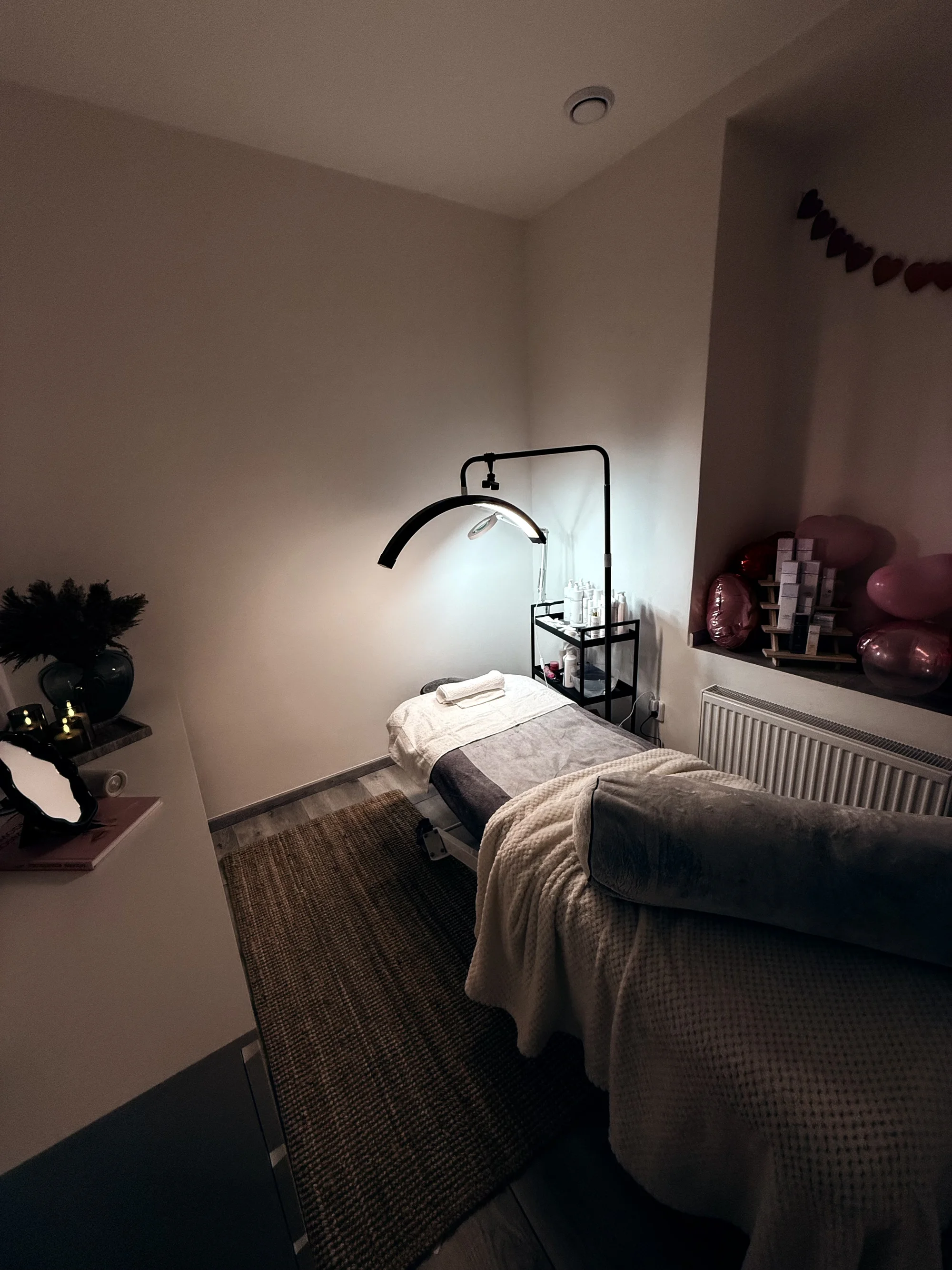 Kompletní péče o pleť: hloubkové čištění, peeling, masáž i mikrojehličkování