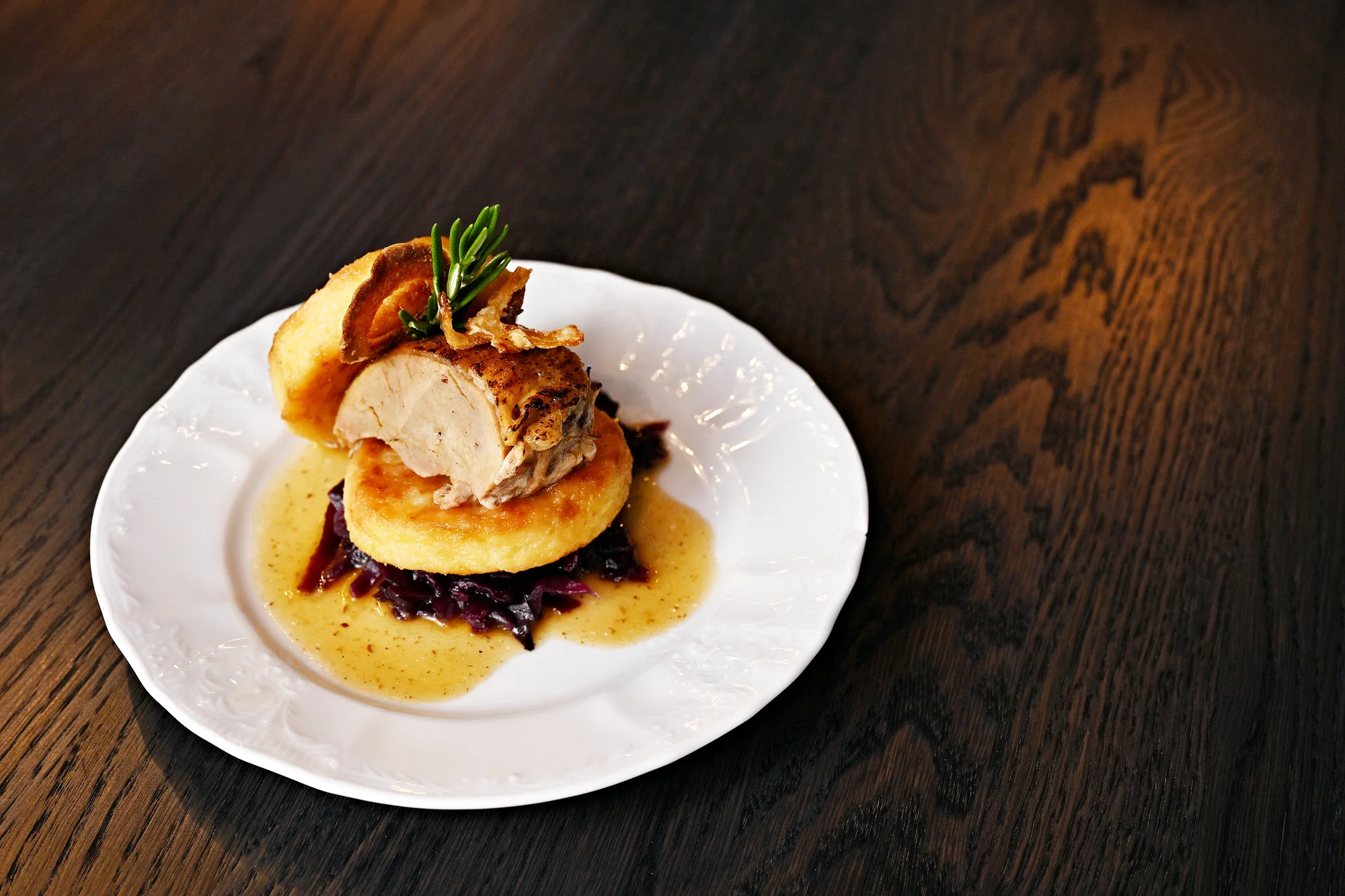 Degustační menu v restauraci Talíř: 5 nebo 7 chodů, varianta s neomezenými nápoji