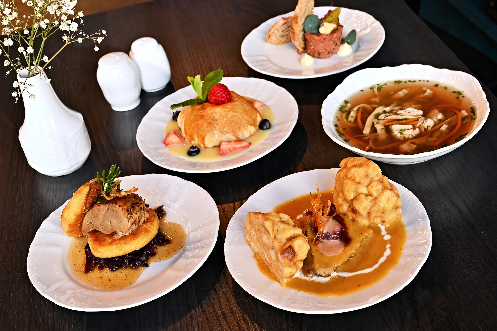 Degustační menu v restauraci Talíř: 5 nebo 7 chodů, varianta s neomezenými nápoji