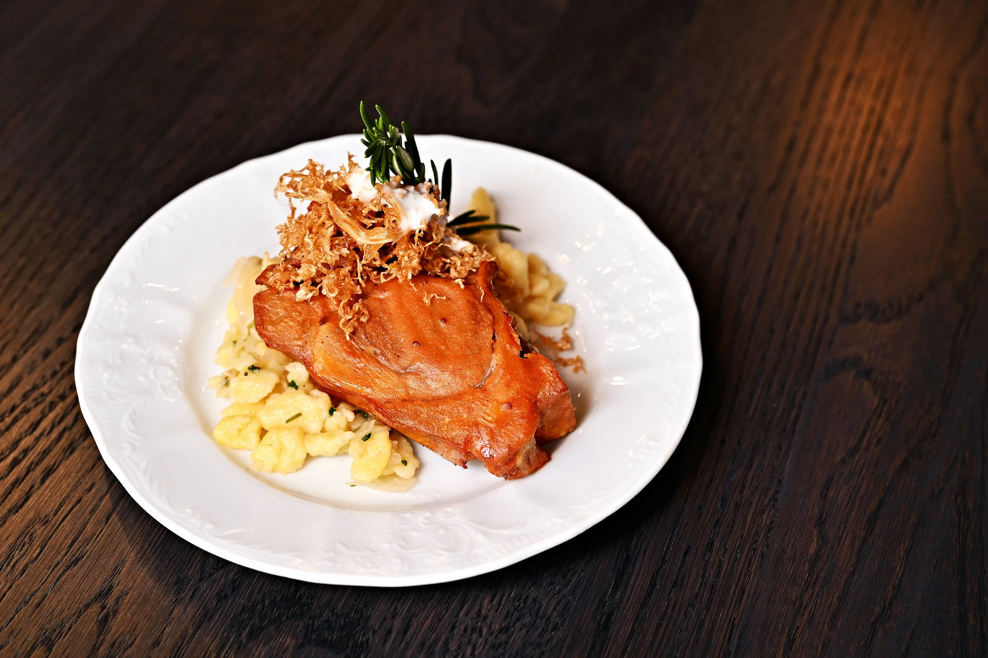 Degustační menu v restauraci Talíř: 5 nebo 7 chodů, varianta s neomezenými nápoji