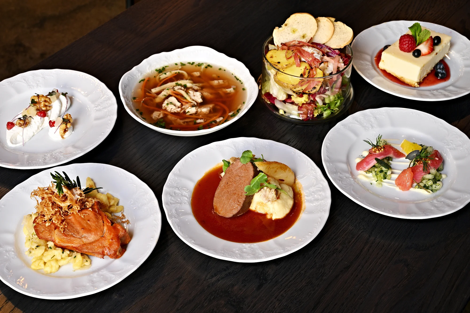 Degustační menu v restauraci Talíř: 5 nebo 7 chodů, varianta s neomezenými nápoji