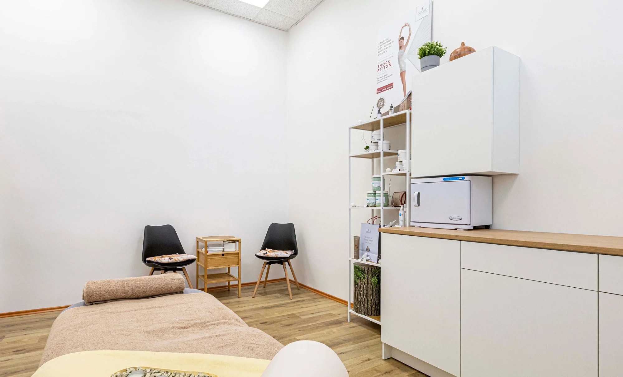 Detoxikační medová, havajská nebo masáž horkými mušlemi: 30-120 min. odpočinku