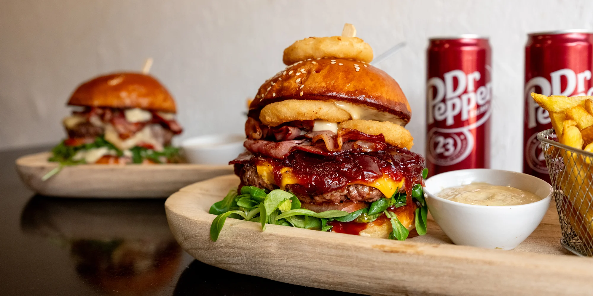 1 nebo 2 burgery dle výběru nebo menu vč. příloh a nápojů