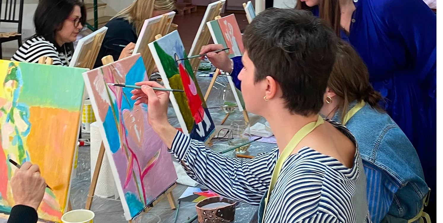 3hod. kreativní workshop malby akrylem i sklenka vína či prosecca pro 1 os.