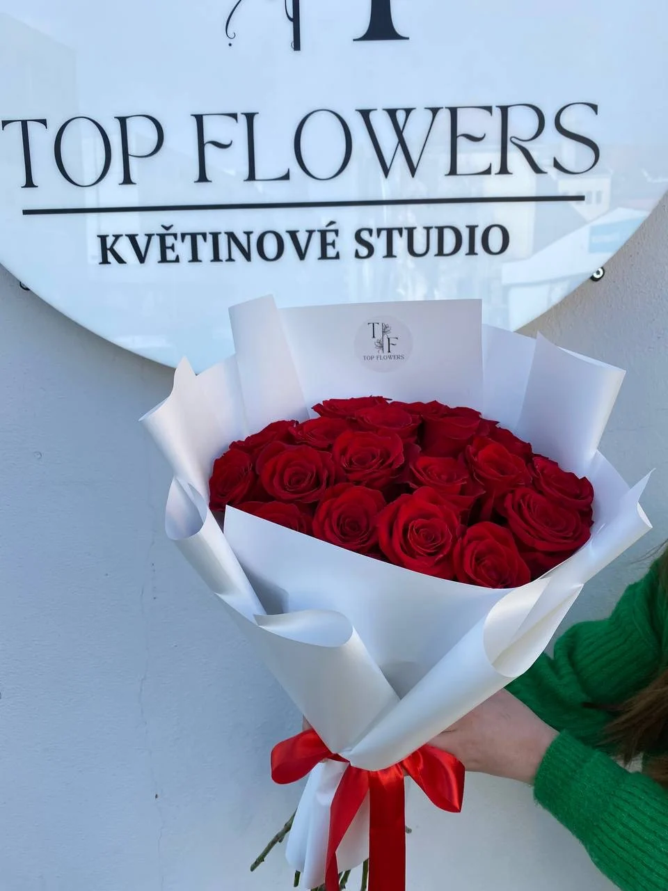 Otevřený voucher do květinářství: 400–3000 Kč, vč. rozvozu