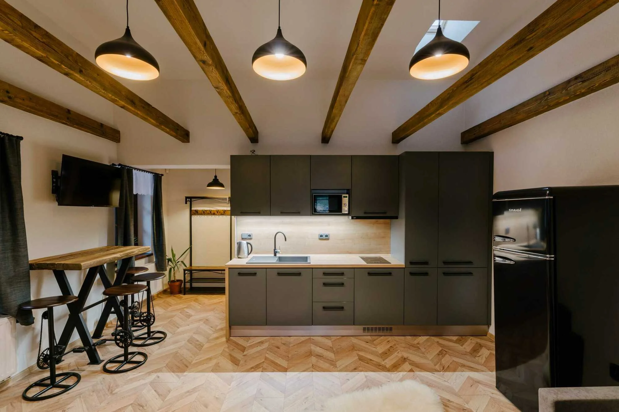Dovolená s parádním výhledem na Lysou horu: designové apartmány nebo samostatná COOLna
